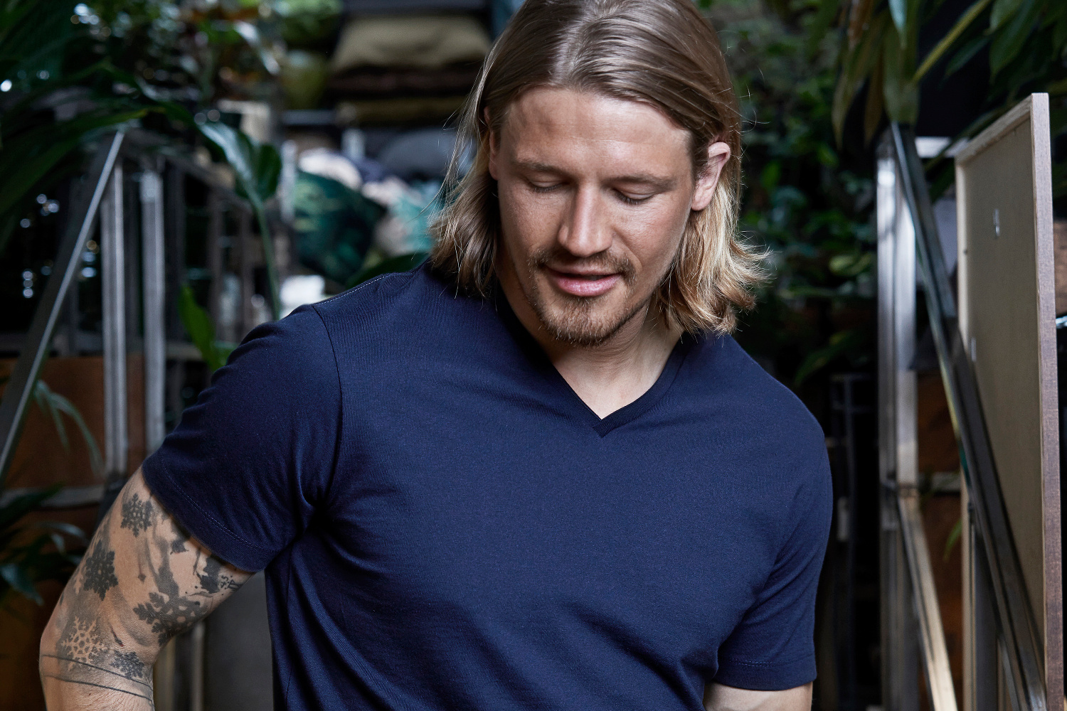 Ανδρικό T-Shirt V-Neck 8006 Tee Jays Sof Thin Line Navy ανδρικά Basic T-Shirts Simple Wear Μπλουζάκια κοντομάνικα