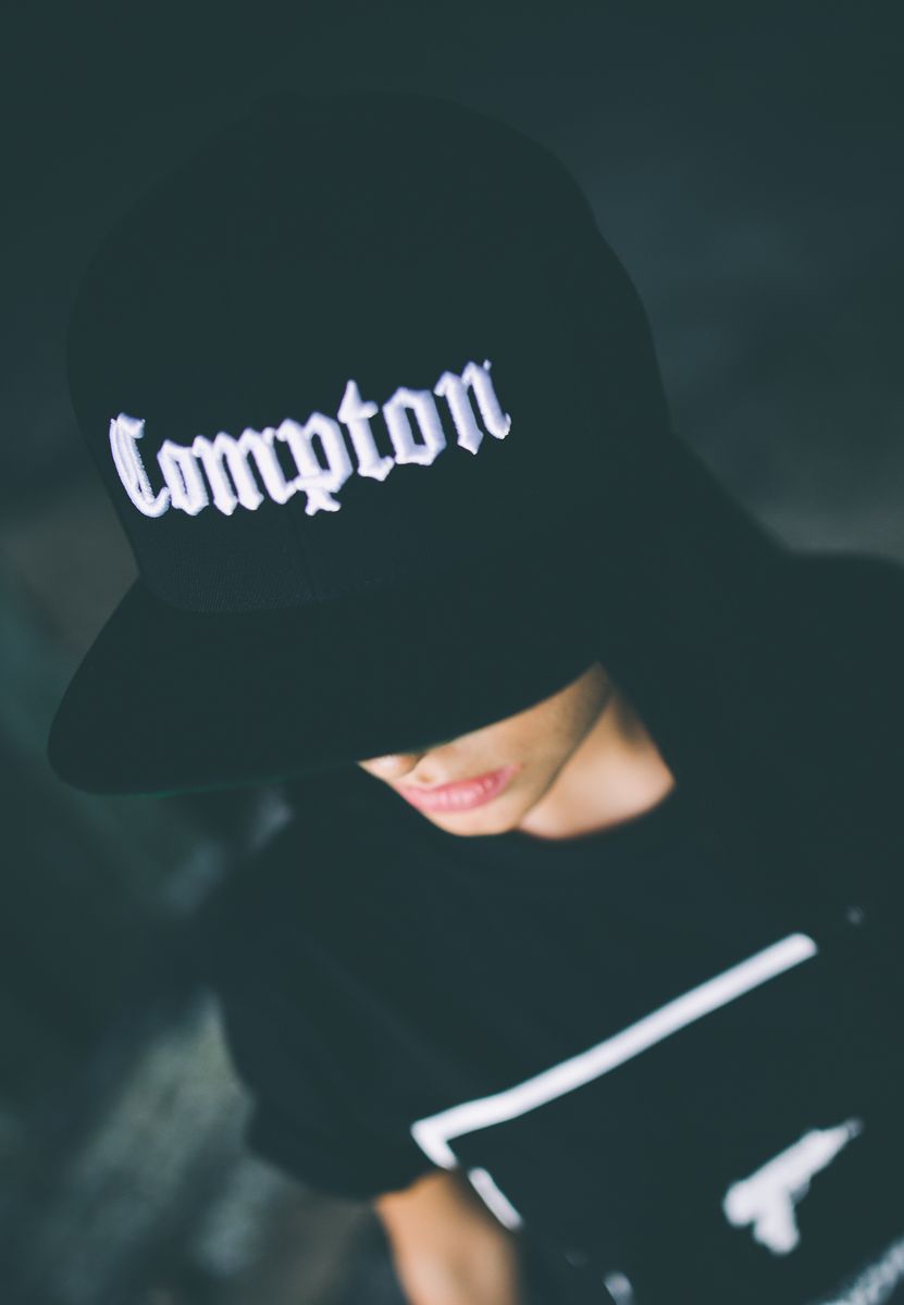 Καπέλο Snapback Mt271 Mister Tee Compton Black αξεσουάρ Καπέλα Simple Wear