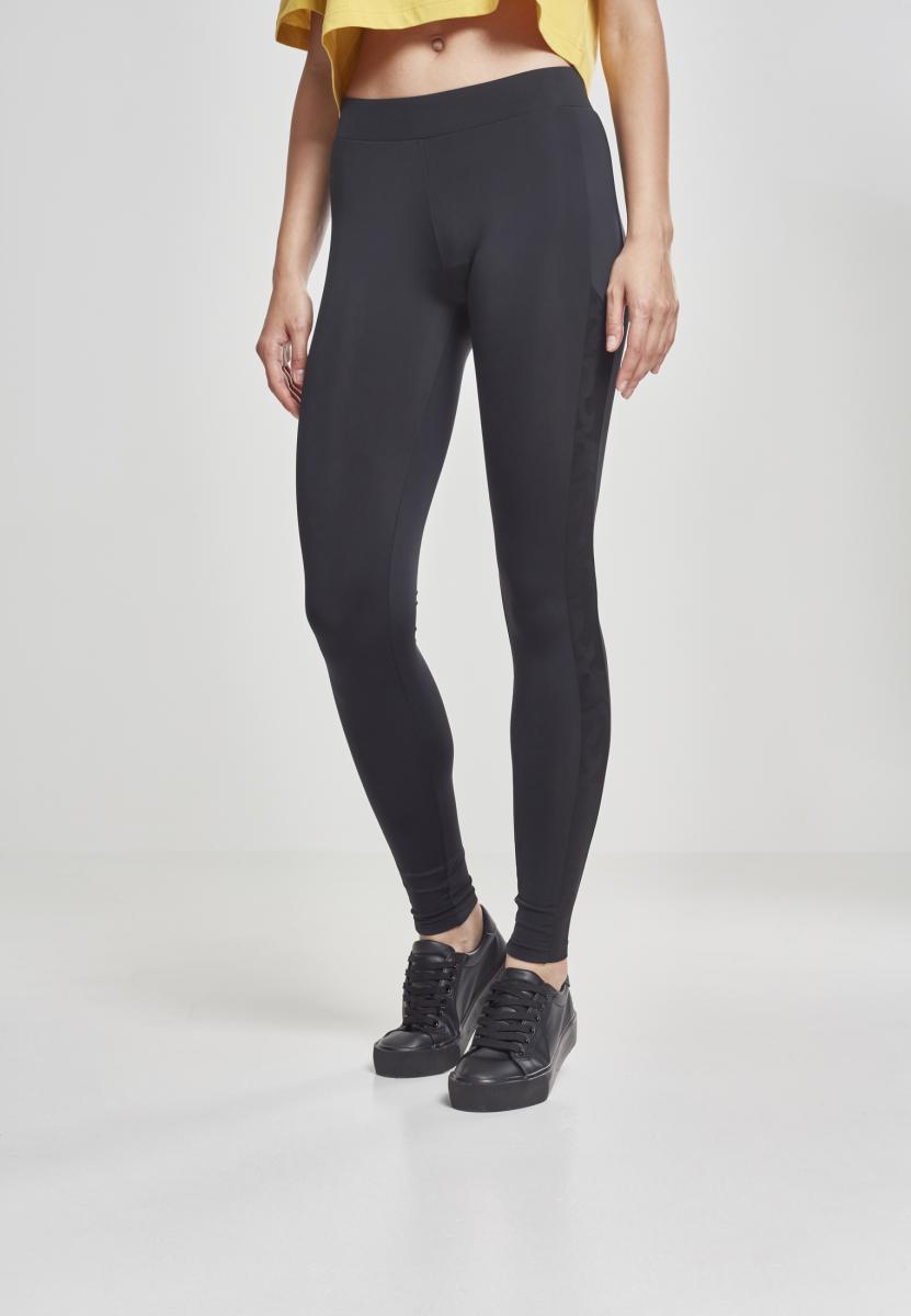 Γυναικείο κολάν Jacquard Camo Striped Urban Classics TB2363 Black/Black Camo