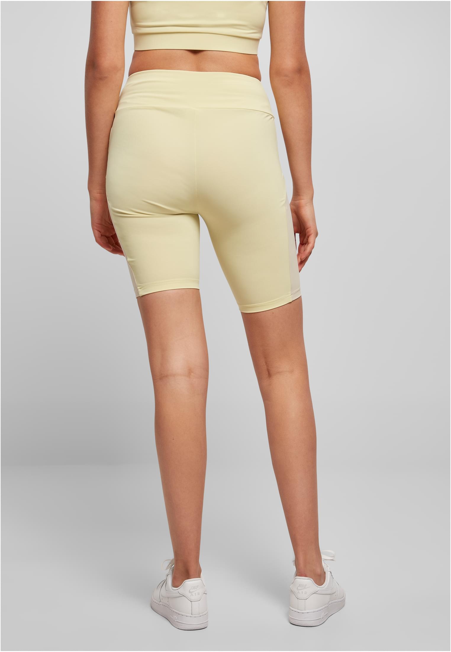 Γυναικείο Ποδηλατικό Σορτς TB5021 Urban Classics softyellow/softseagrass