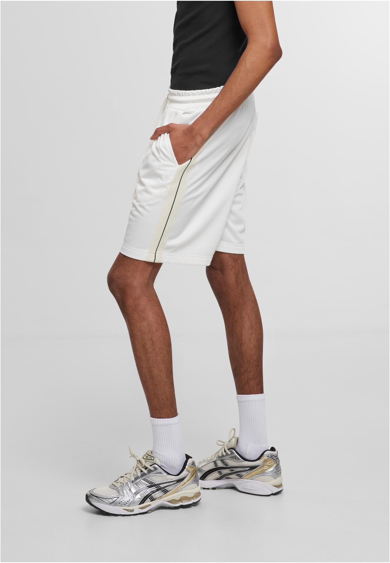 Αθλητικό Σορτς Tennis Core TB7337-00555 Urban Classics offwhite