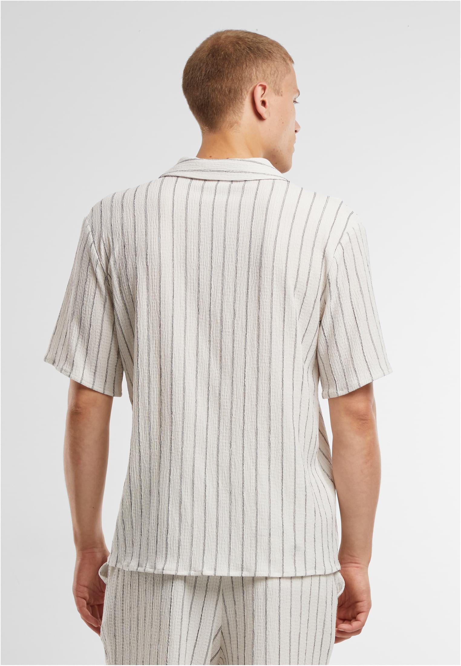 Πουκάμισο Striped Crinkle Resort TB7342-04577 Urban Classics offwhite/black