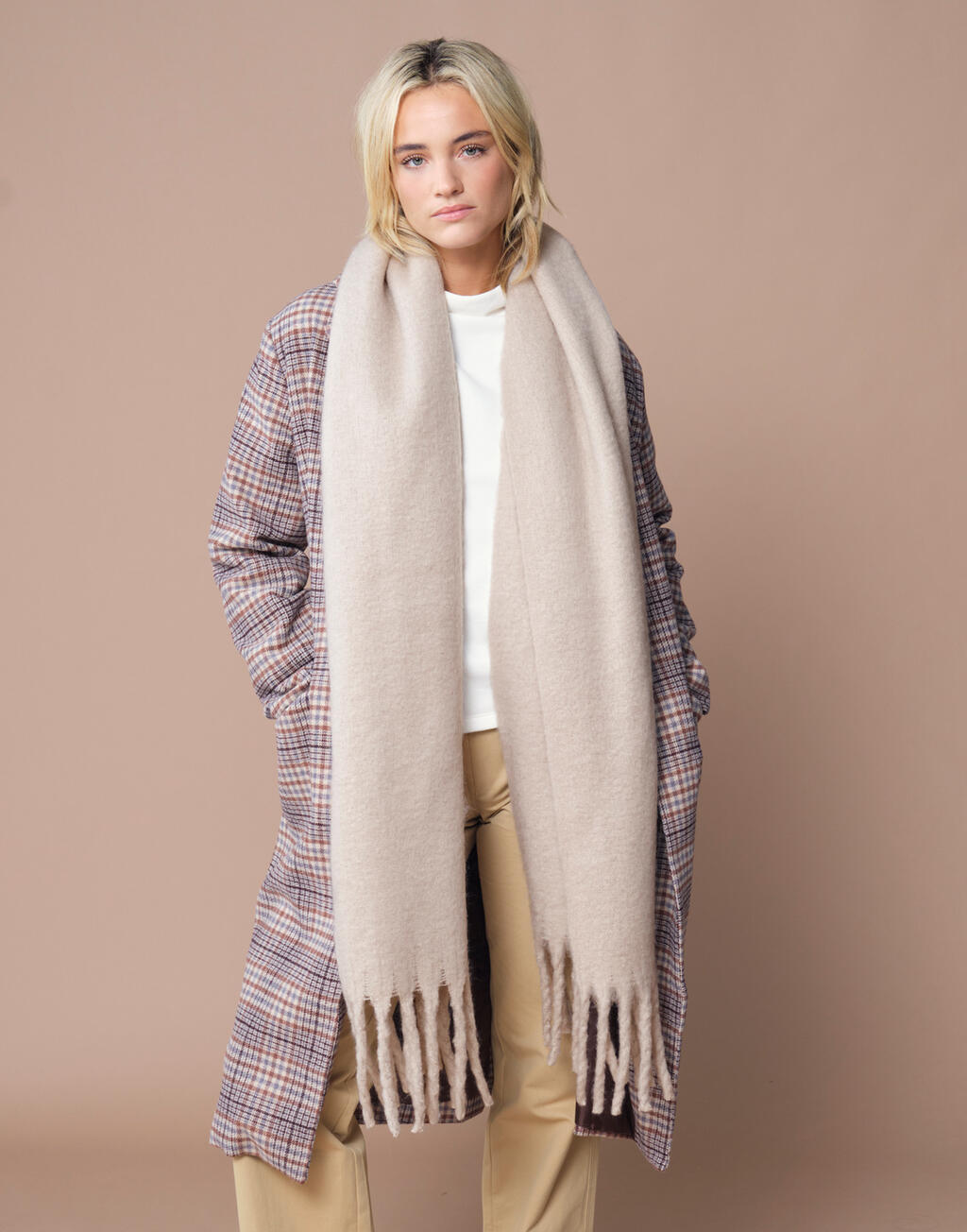 Κασκόλ Fluffy B496R Beechfield Natural Stone αξεσουάρ Simple Wear