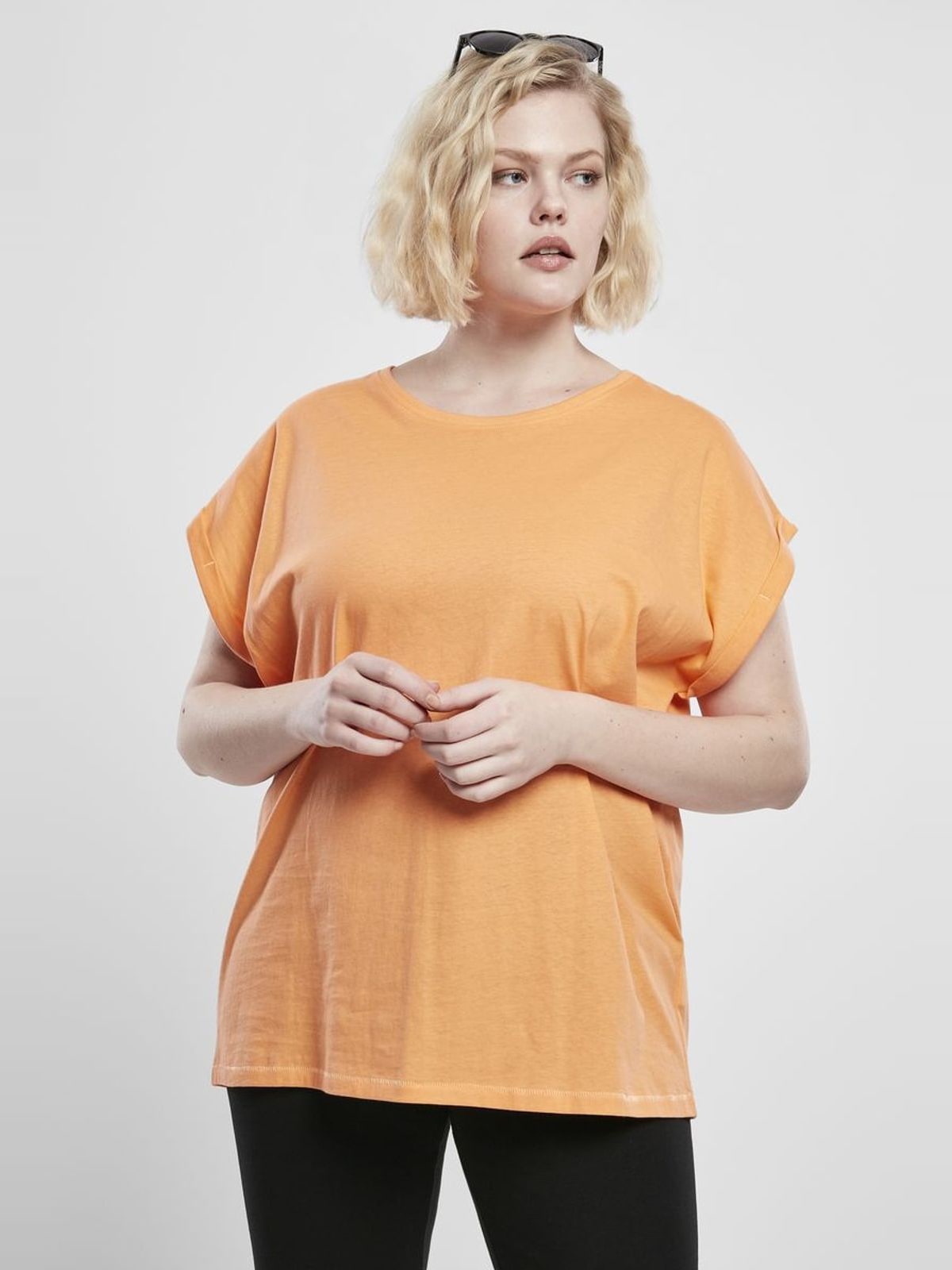 T-shirt TB771-02431 Urban Classics Papaya