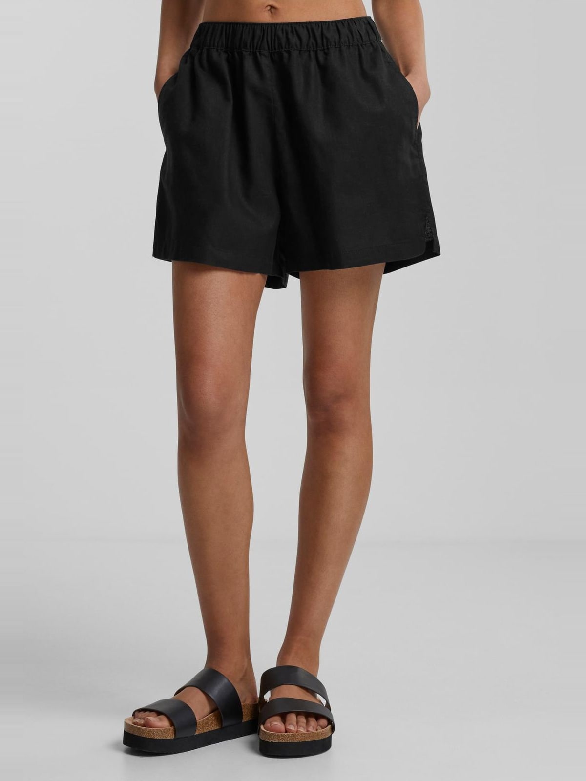Γυναικείο Σορτς Τύπου Boxer Λινό TB6848-00007 Urban Classics Black