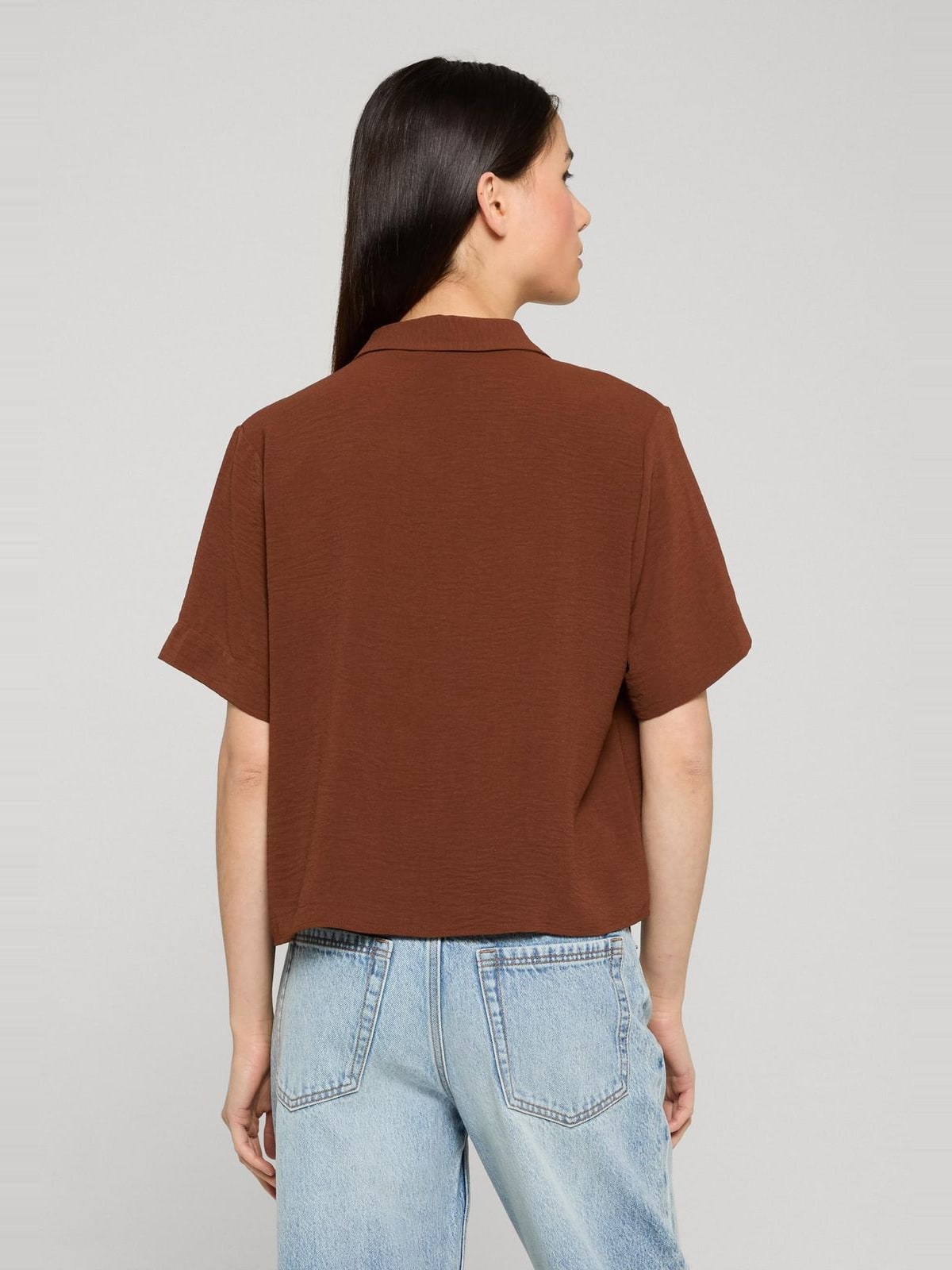 Γυναικεία μπλούζα Resort Shirt με δομημένη ύφανση TB8283-21859 Urban Classics cinnamonbrown