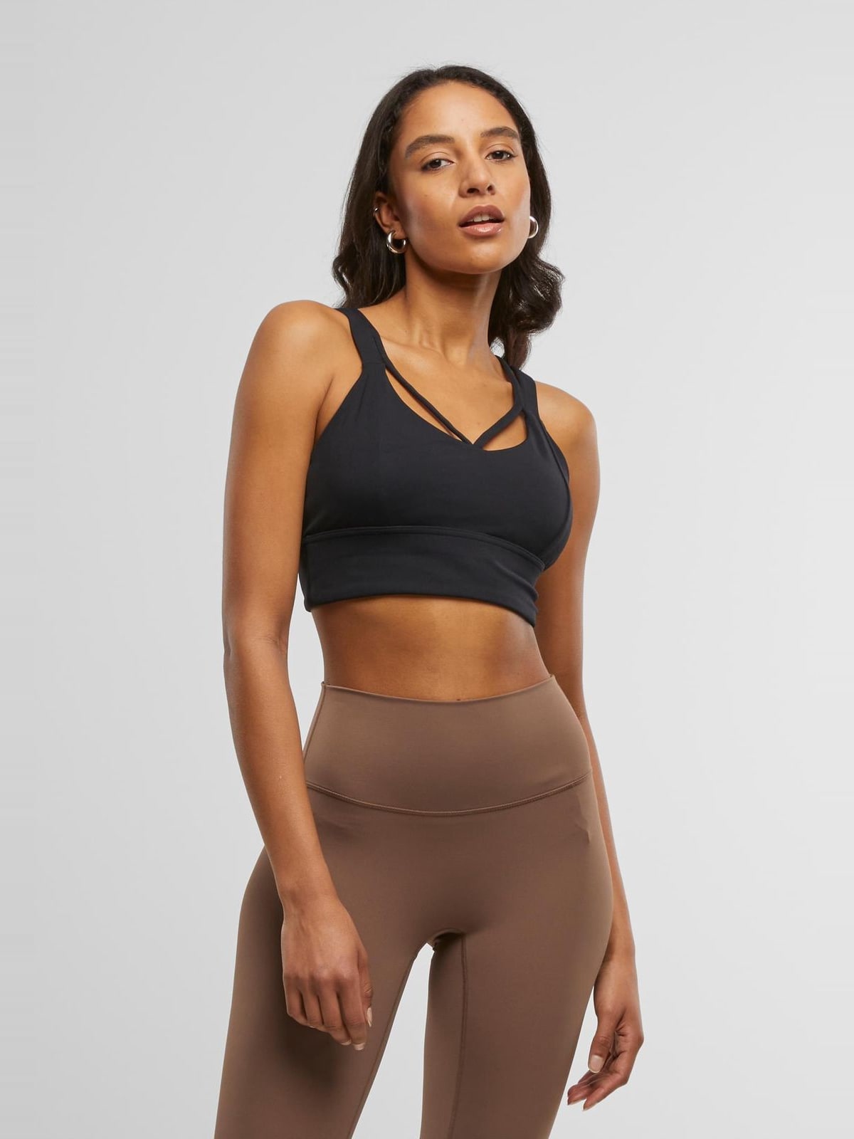 Γυναικείο αθλητικό σουτιέν Ladies Sports Bra Crossed με σταυρωτές τιράντες TB7809-00007 Urban Classics black
