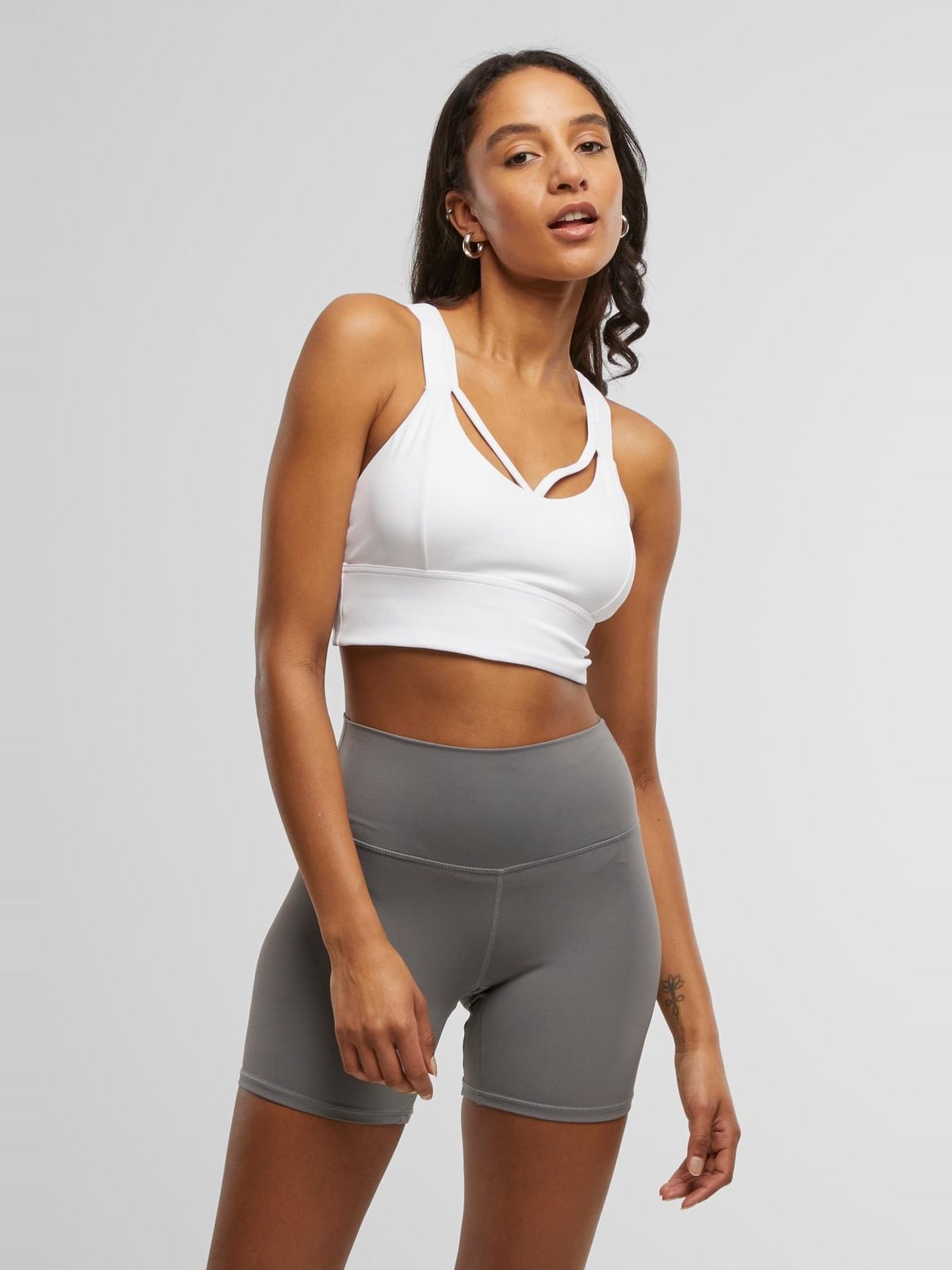Γυναικείο αθλητικό σουτιέν Ladies Sports Bra Crossed με σταυρωτές τιράντες TB7809-00220 Urban Classics white