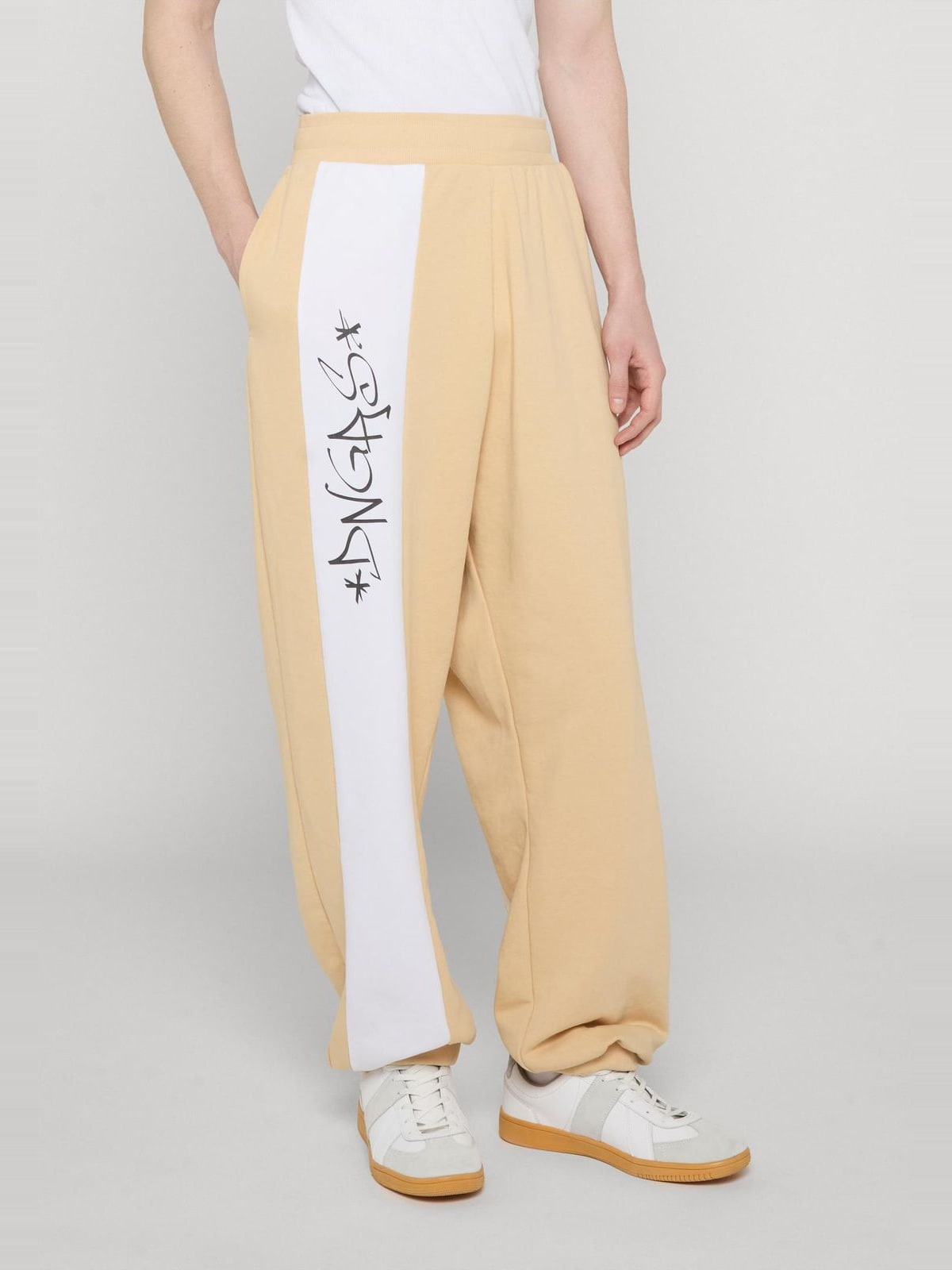 Jogginghosen Balance με ελαστικές μανσέτες DGSP498-03395 Dangerous DNGRS beige/white