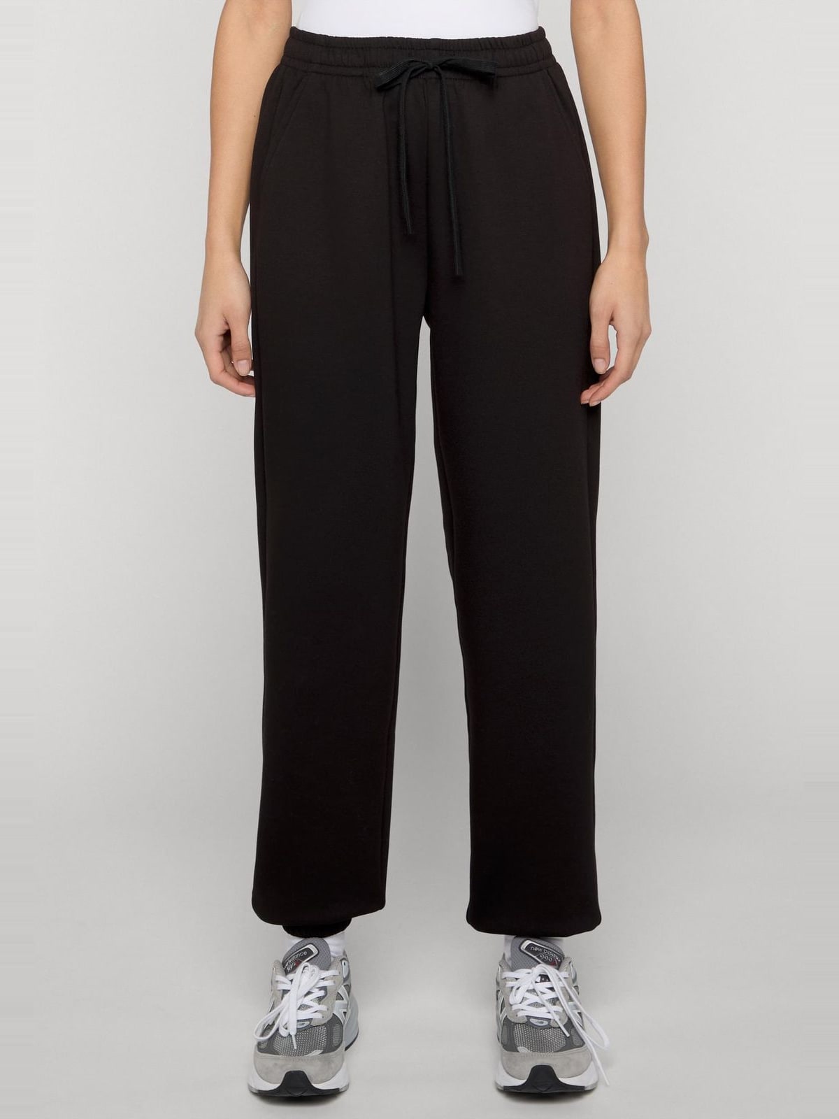 Γυναικείες παντελόνες jogger Slim Fit Scuba με κομψή γραμμή TB8145-00007 Urban Classics black