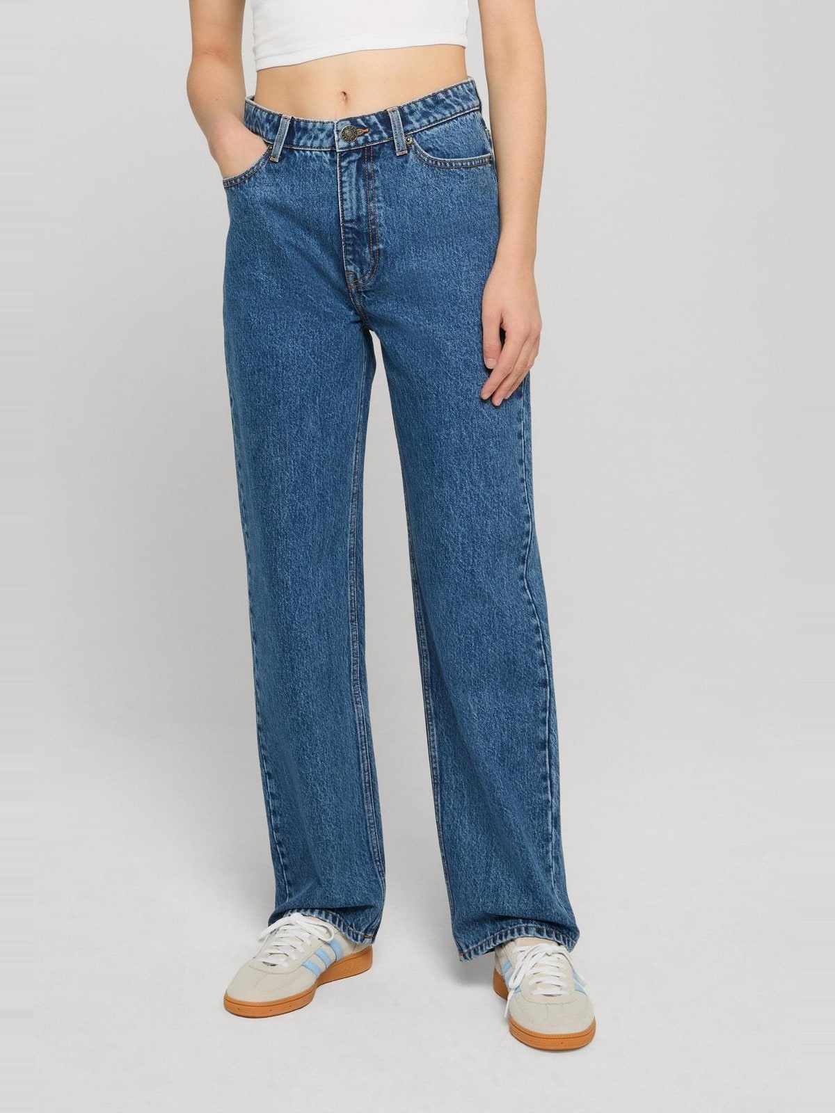 Ladies Mom Jeans με ψηλή μέση και άνετη εφαρμογή TB8142-19924 Urban Classics mid deep blue washed