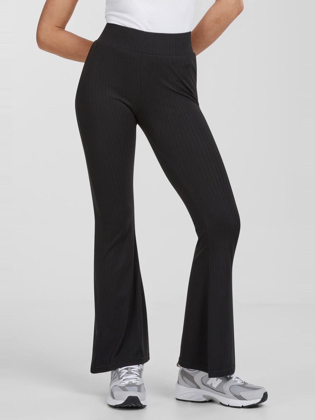 Γυναικεία κολάν High Waist Rib Flared με ελαστική ζώνη TB5031-00007 Urban Classics black