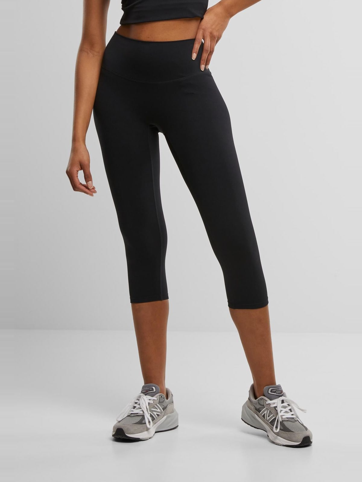 Γυναικεία Capri Leggings skinny εφαρμογή για άνεση TB7808-00007 Urban Classics black