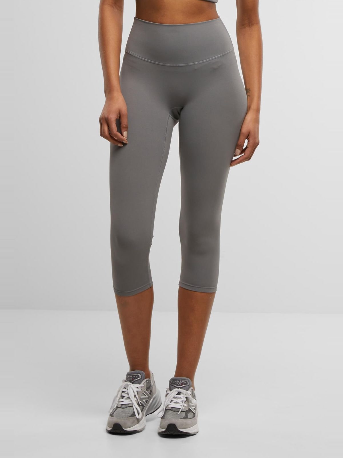 Γυναικεία Capri Leggings skinny εφαρμογή για άνεση TB7808-20523 Urban Classics senior grey