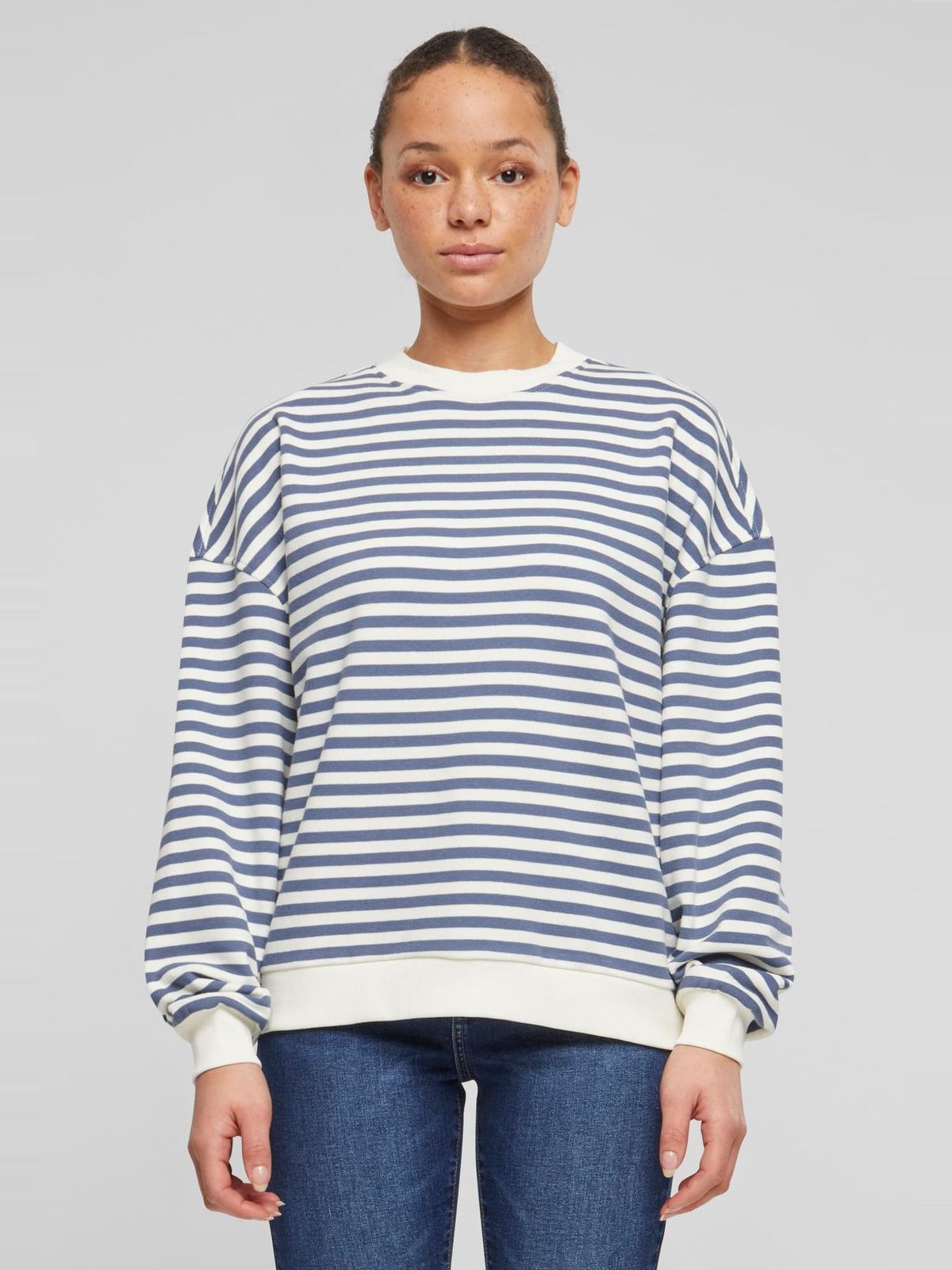 Γυναικεία μπλούζα Oversized Striped Crewneck με ριγέ σχέδιο TB6135-12892 Urban Classics whitesand/vintageblue