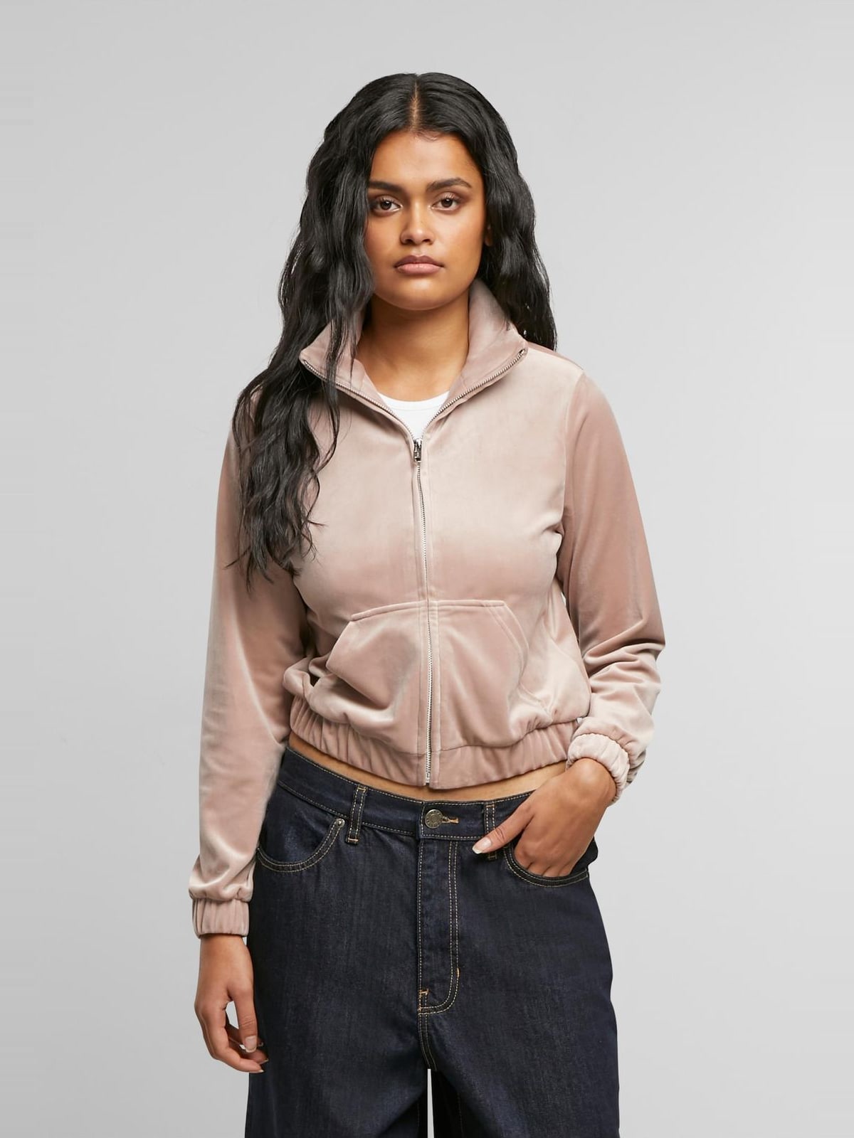 Ελαφρύ βελούδινο μπουφάν Ladies Short Velvet Track Jacket με τσέπη τύπου pouch TB7113-02913 Urban Classics duskrose