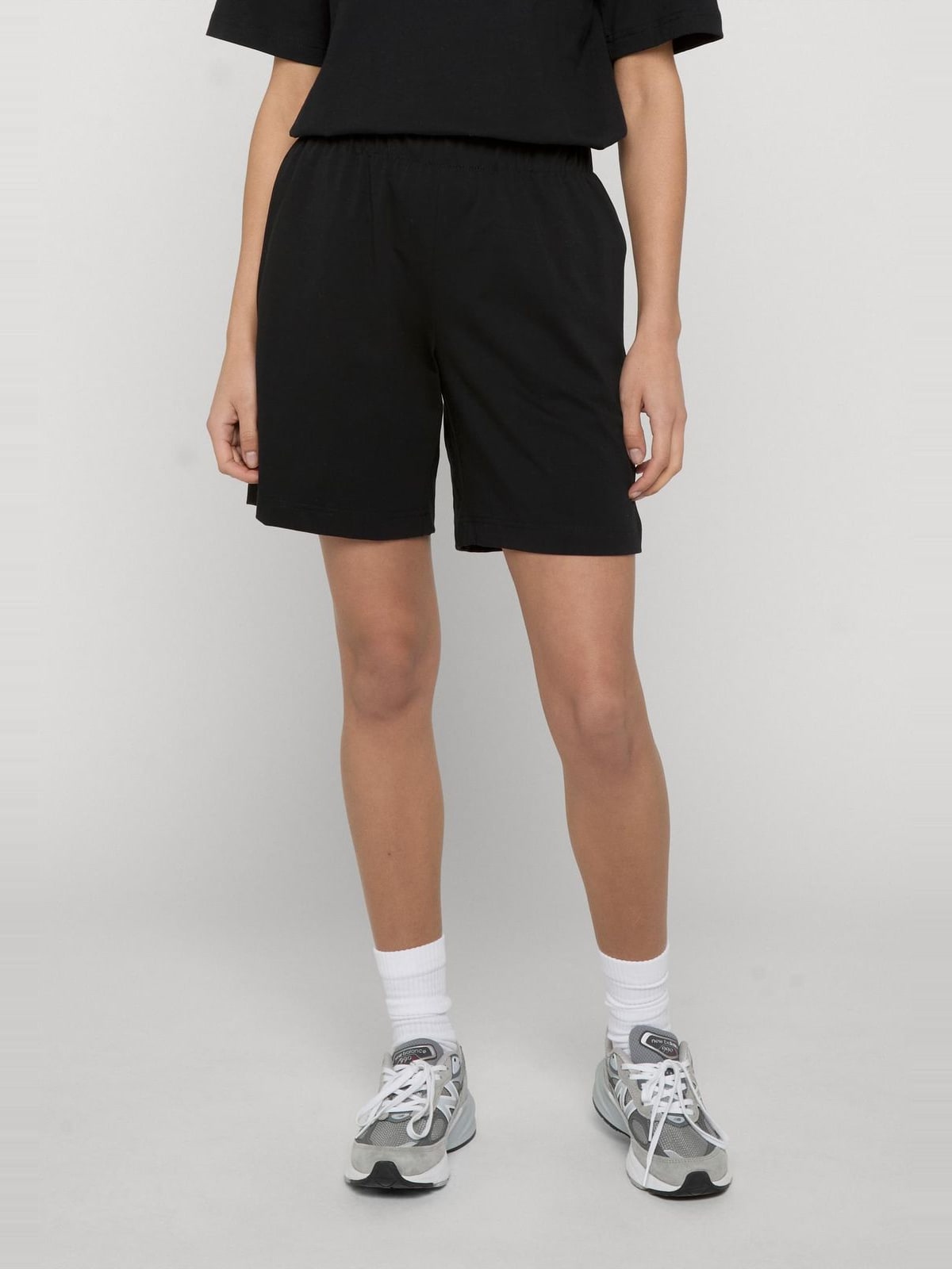 Γυναικεία σορτς Sorona® Sweat με ελαστική μέση TB8180-00007 Urban Classics black