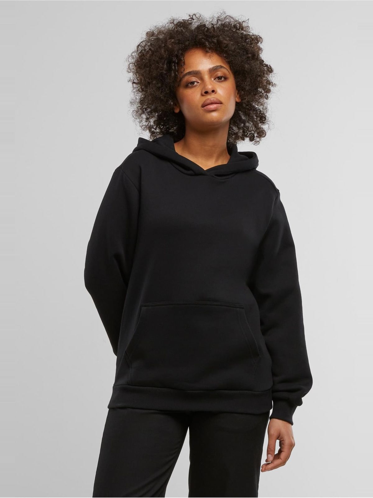 Γυναικείο hoodie Ladies Essentials Loose Brushed Fleece με χαλαρή εφαρμογή TB7435-00007 Urban Classics black
