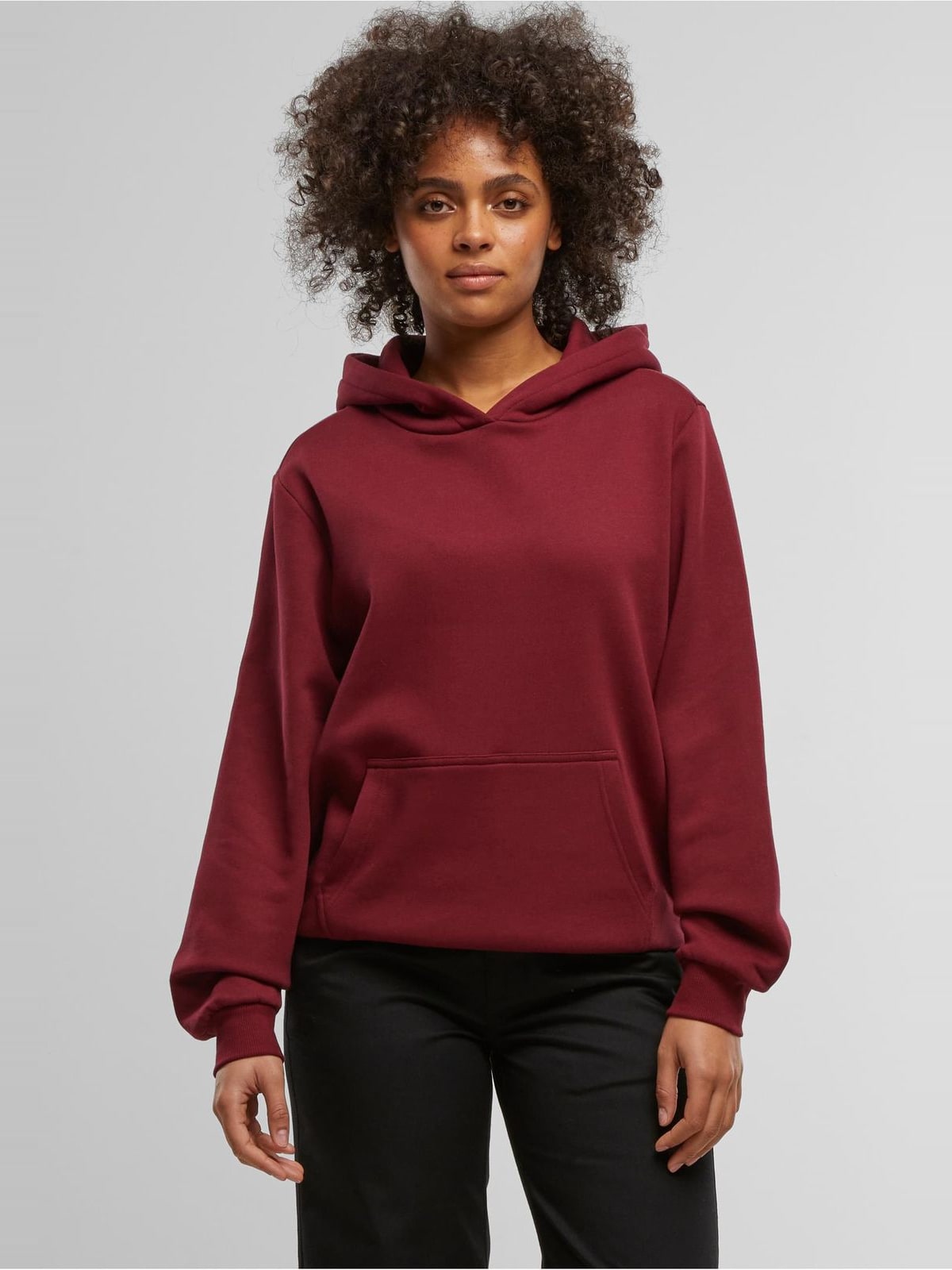 Γυναικείο hoodie Ladies Essentials Loose Brushed Fleece με χαλαρή εφαρμογή TB7435-00606 Urban Classics burgundy