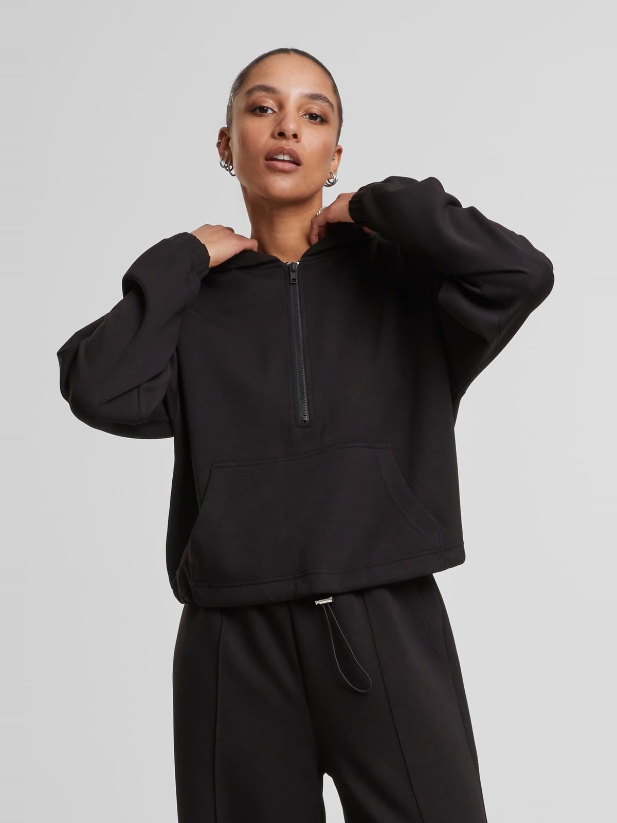 Γυναικείο hoodie Soft Touch Zip με μισό φερμουάρ TB7709-00007 Urban Classics black