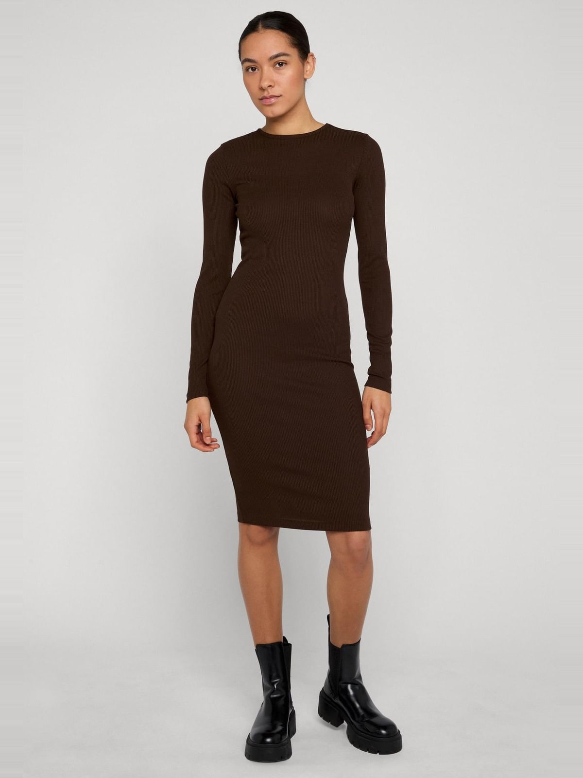Φόρεμα Ladies Rib με εφαρμοστή γραμμή και ψηλή λαιμόκοψη TB1340-00075 Urban Classics brown