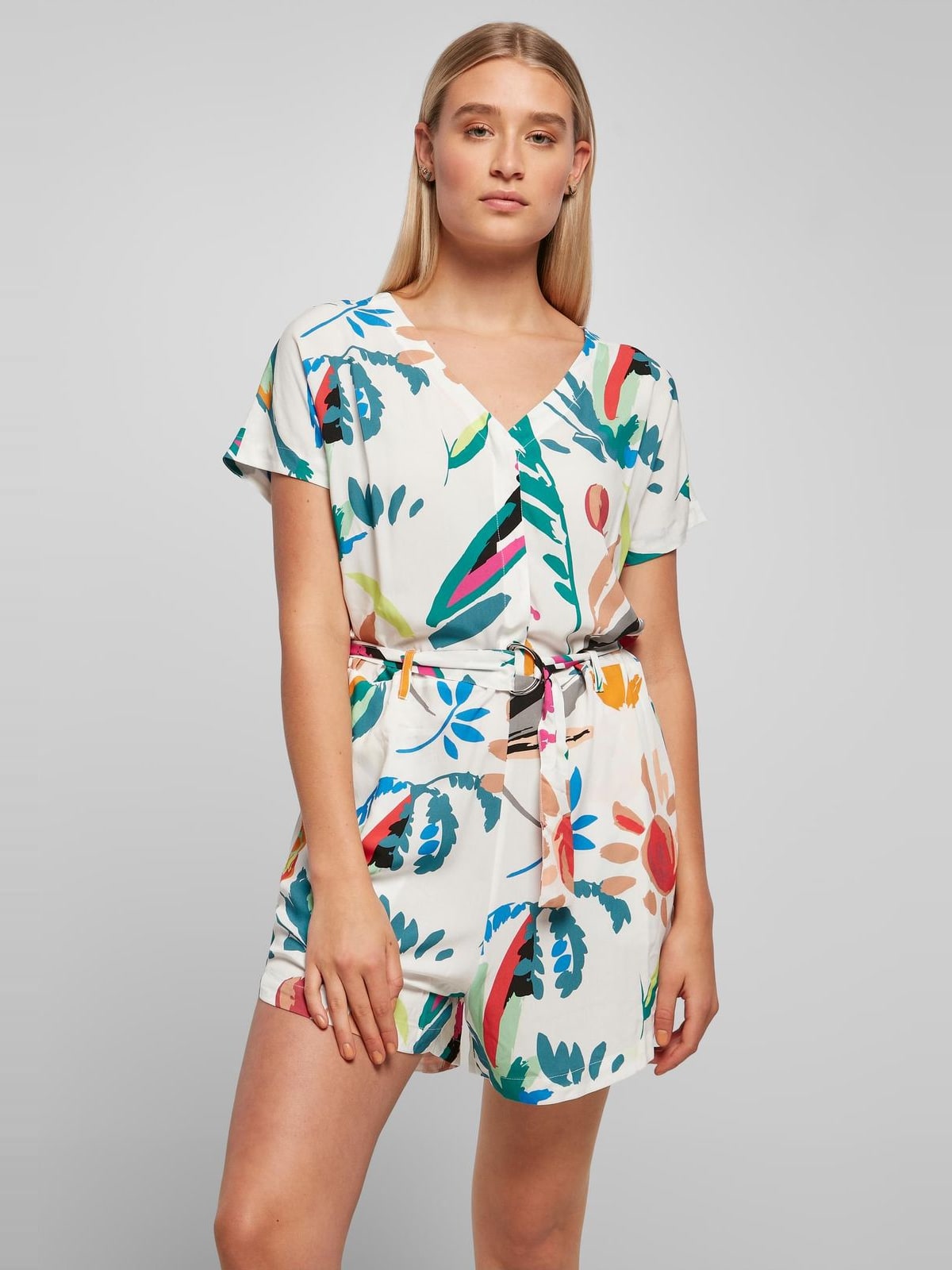 Γυναικείο σορτς φόρεμα Ladies Short Viscose με ζώνη TB4096-03682 Urban Classics whitesandfruity