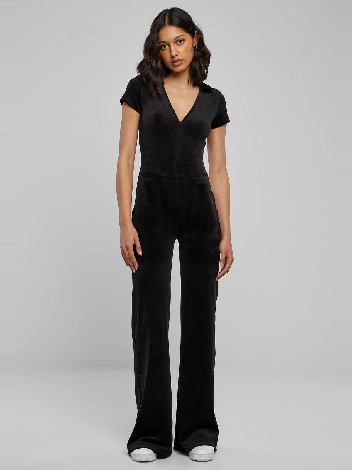 Slim Fitted Velvet Jumpsuit με βαθύ V-ντεκολτέ TB6098-00007 Urban Classics black