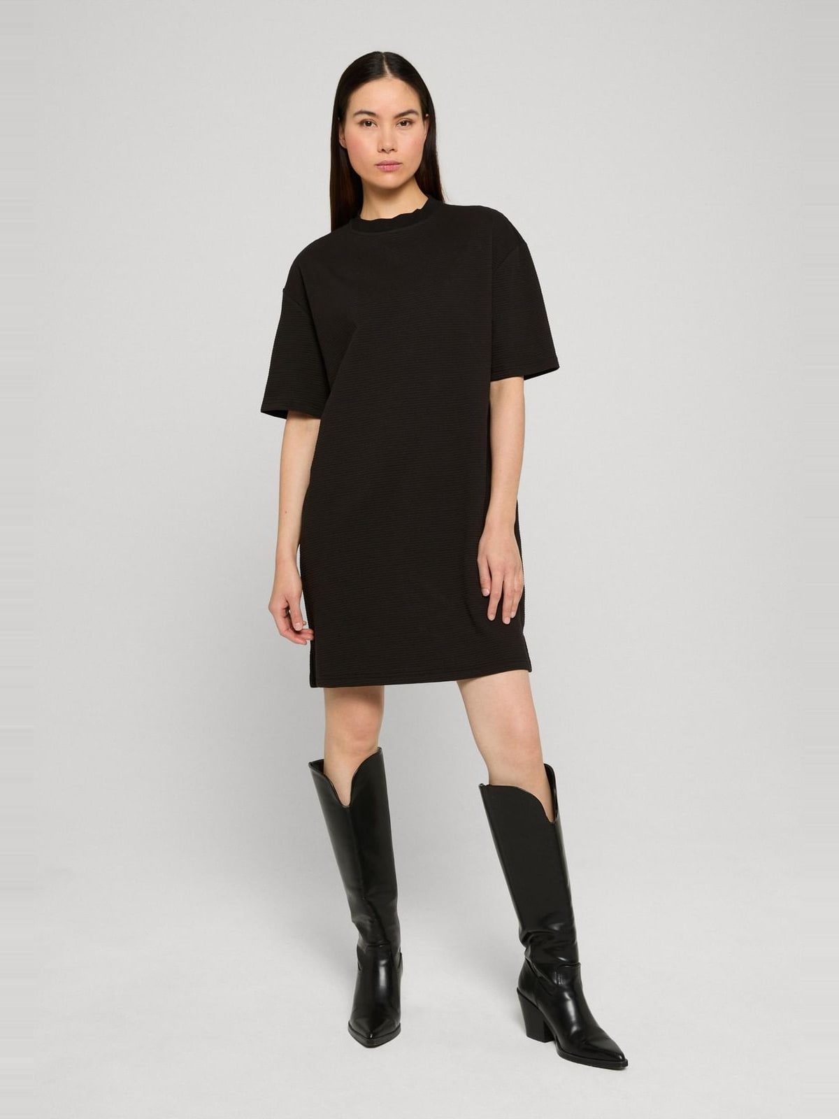 Γυναικείο φόρεμα T-shirt Ladies Structured Jersey Tee Dress με καθαρές γραμμές TB8299-00007 Urban Classics black