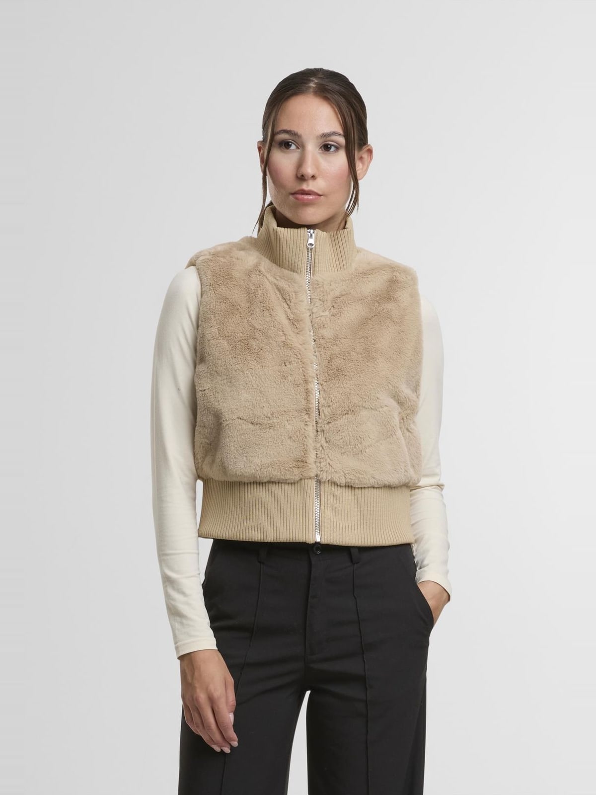 Γυναικείο γιλέκο Cropped Faux Fur Vest με ψεύτικη γούνα TB7933-04732 Urban Classics wetsand