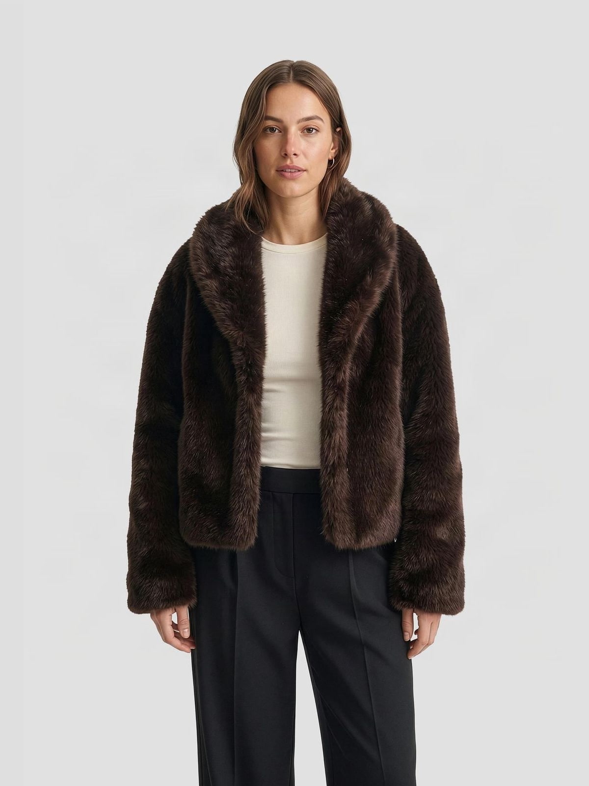 Γυναικείο κοντό μπουφάν Faux Fur Jacket με ζεστό υλικό TB8120-00075 Urban Classics brown
