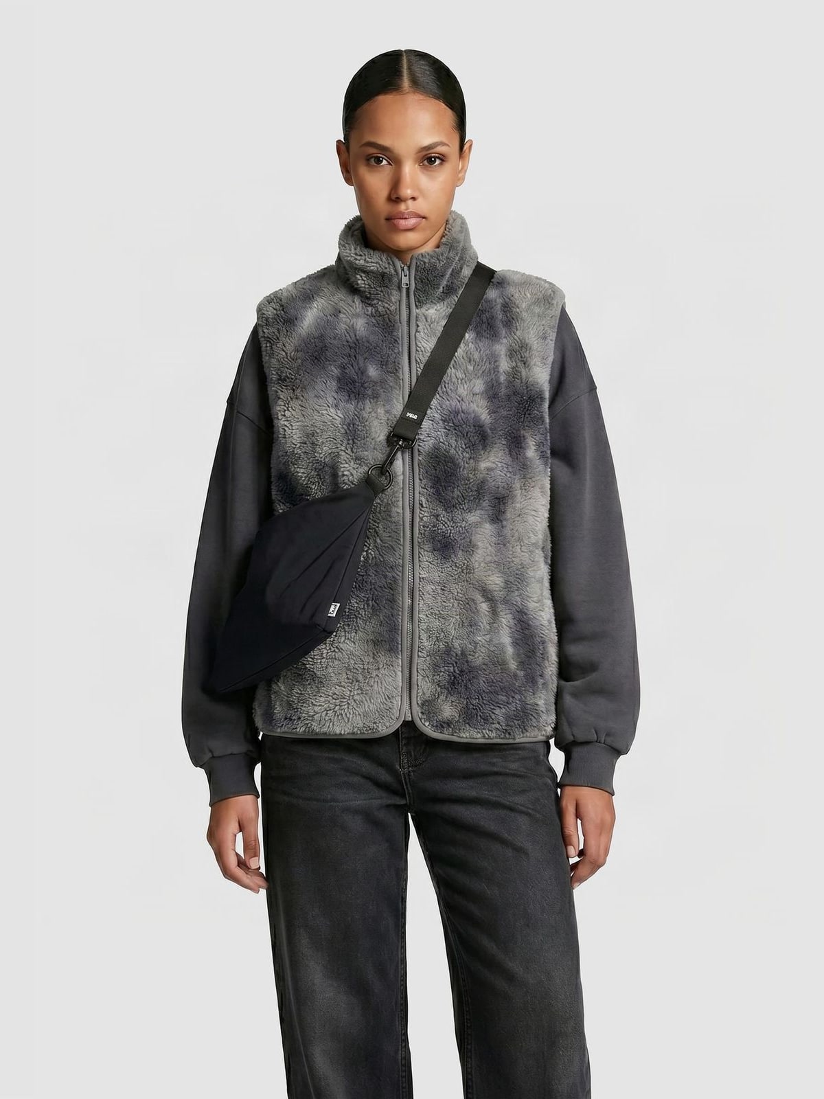 Γυναικείο γιλέκο Printed Sherpa Vest με σχέδιο jacquard TB8531-22940 Urban Classics greytiedye