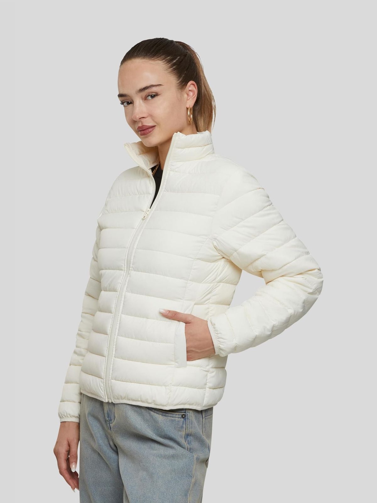 Γυναικείο ελαφρύ μπουφάν Ladies Ultra Light Puffer Jacket με τσέπες TB8711-02903 Urban Classics whitesand