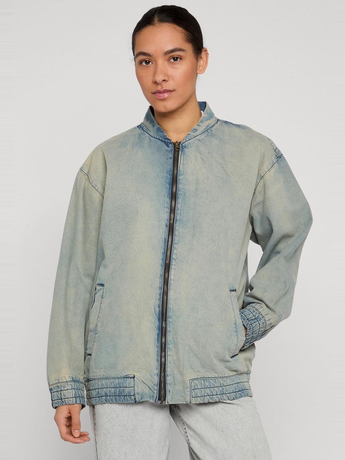 Γυναικείο μπουφάν Oversized Skater Jacket με απαλή αίσθηση TB7131-19925 Urban Classics new light blue dirty washed