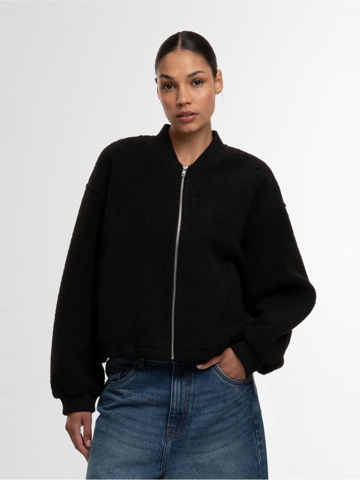 Δομημένο μπουφάν Ladies Structured Bomber Jacket με κανονική εφαρμογή TB8108-00007 Urban Classics black