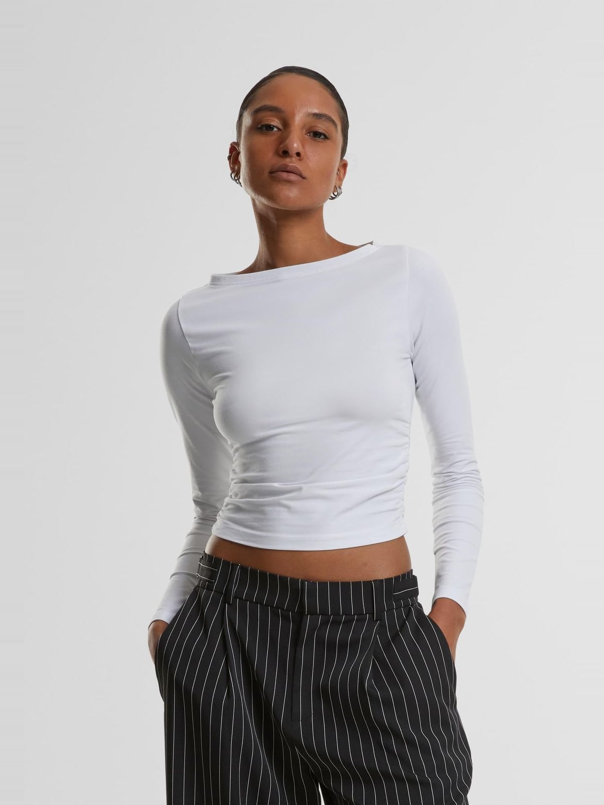 Γυναικεία μπλούζα Ladies Ruffled Super Slim με μακριά μανίκια TB7088-00220 Urban Classics white