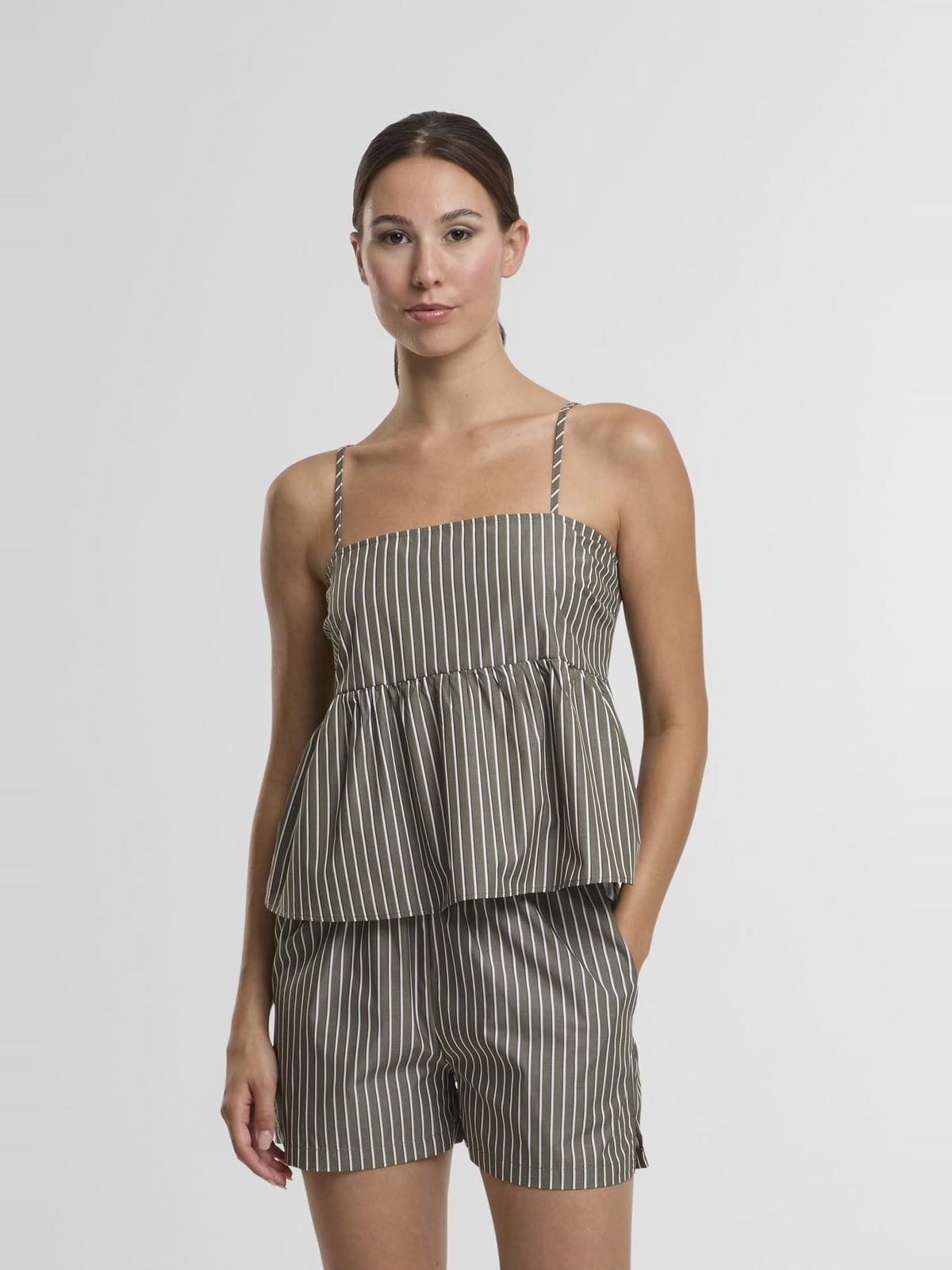 Γυναικεία μπλούζα cami με ρίγες και peplum σχέδιο TB7531-00824 Urban Classics olive/white