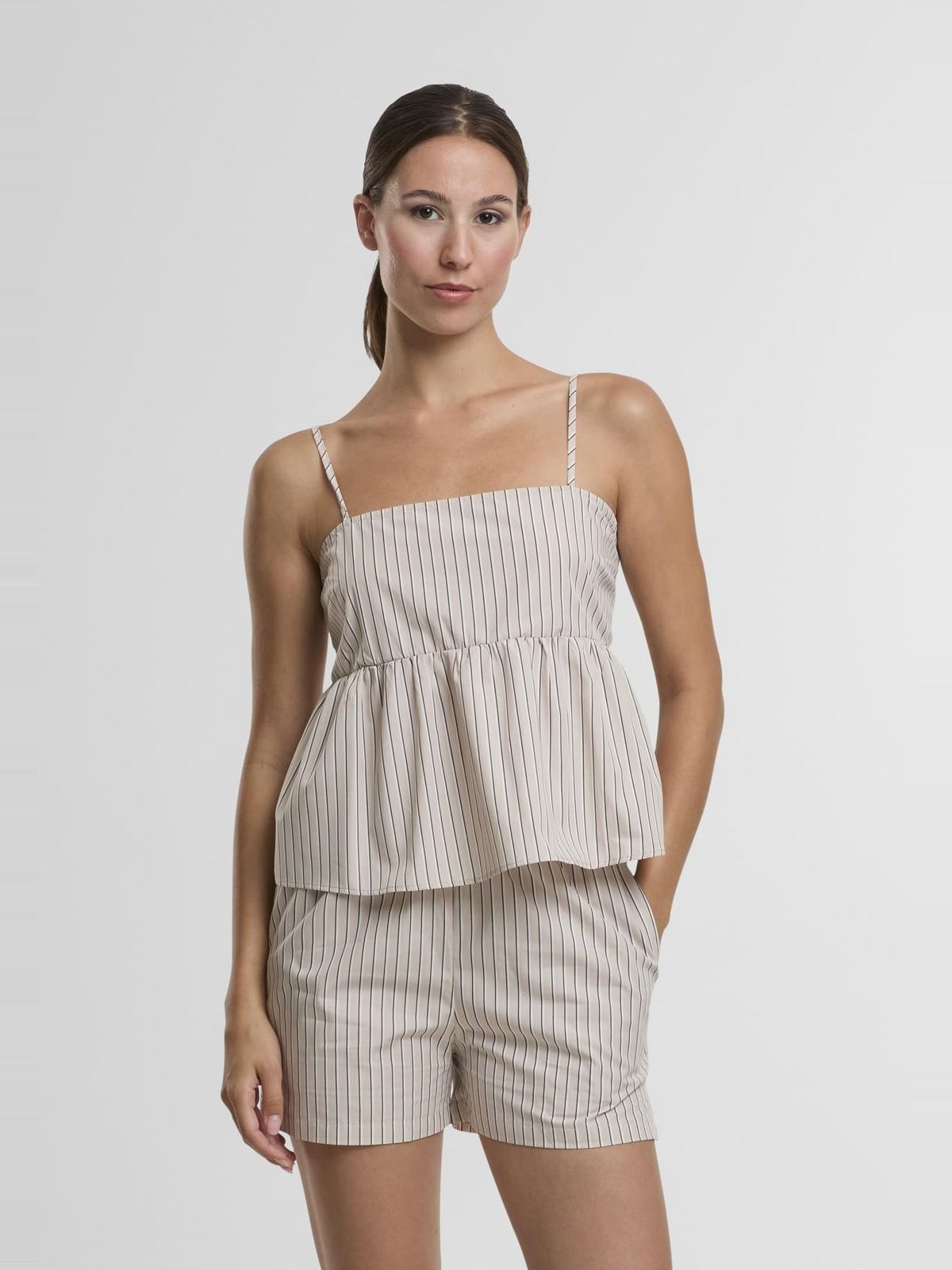 Γυναικεία μπλούζα cami με ρίγες και peplum σχέδιο TB7531-20691 Urban Classics cloud/white