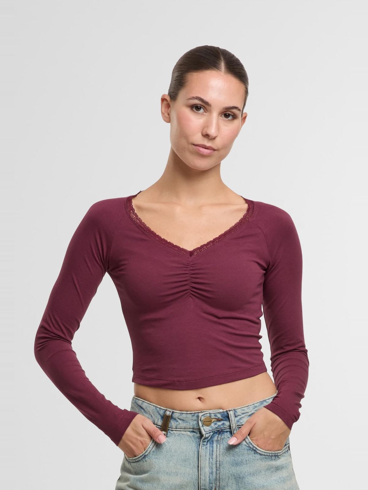 Γυναικεία μπλούζα Short Lognsleeve Lace Shirt με δαντελένια λεπτομέρεια TB7729-01151 Urban Classics cherry