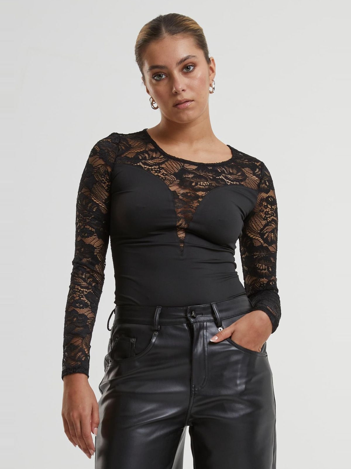 Ladies Round Neck Lace Body με λεπτομέρειες δαντέλας TB7089-00007 Urban Classics black