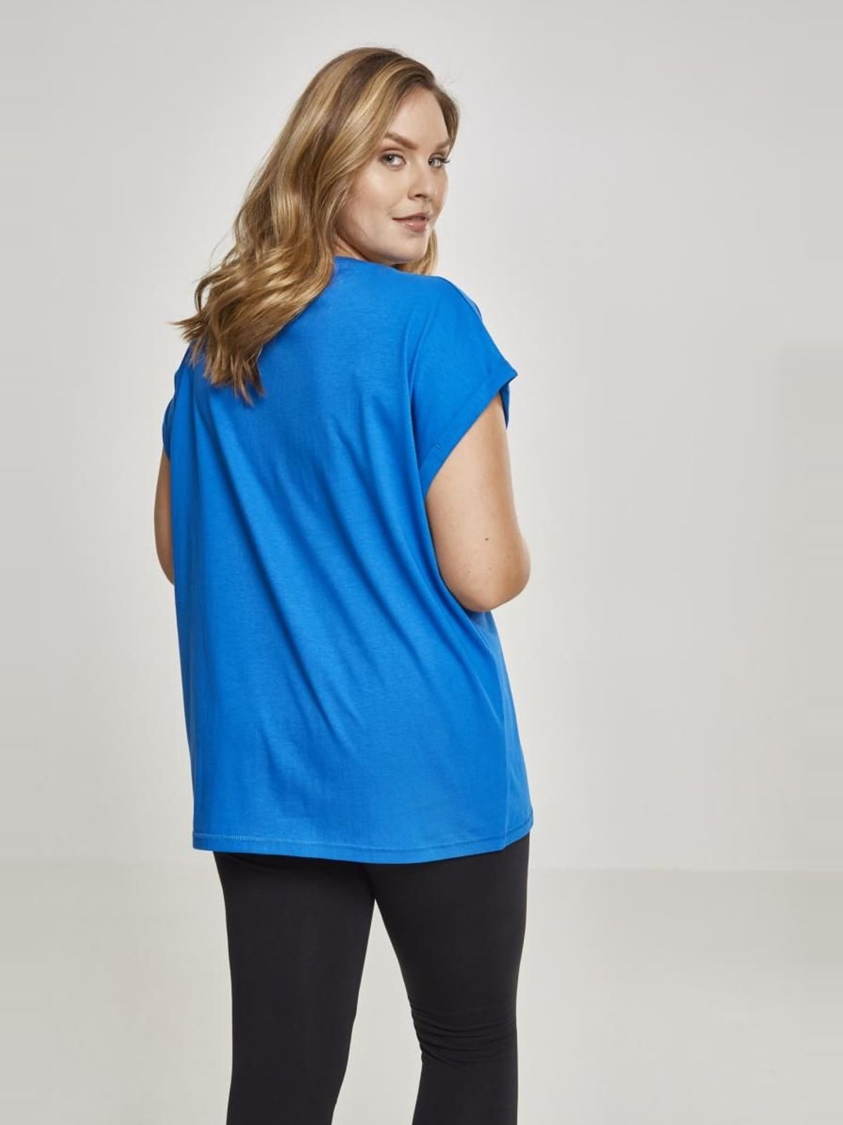 T-shirt TB771 Urban Classics Extended Shoulder Tee Bright Blue
