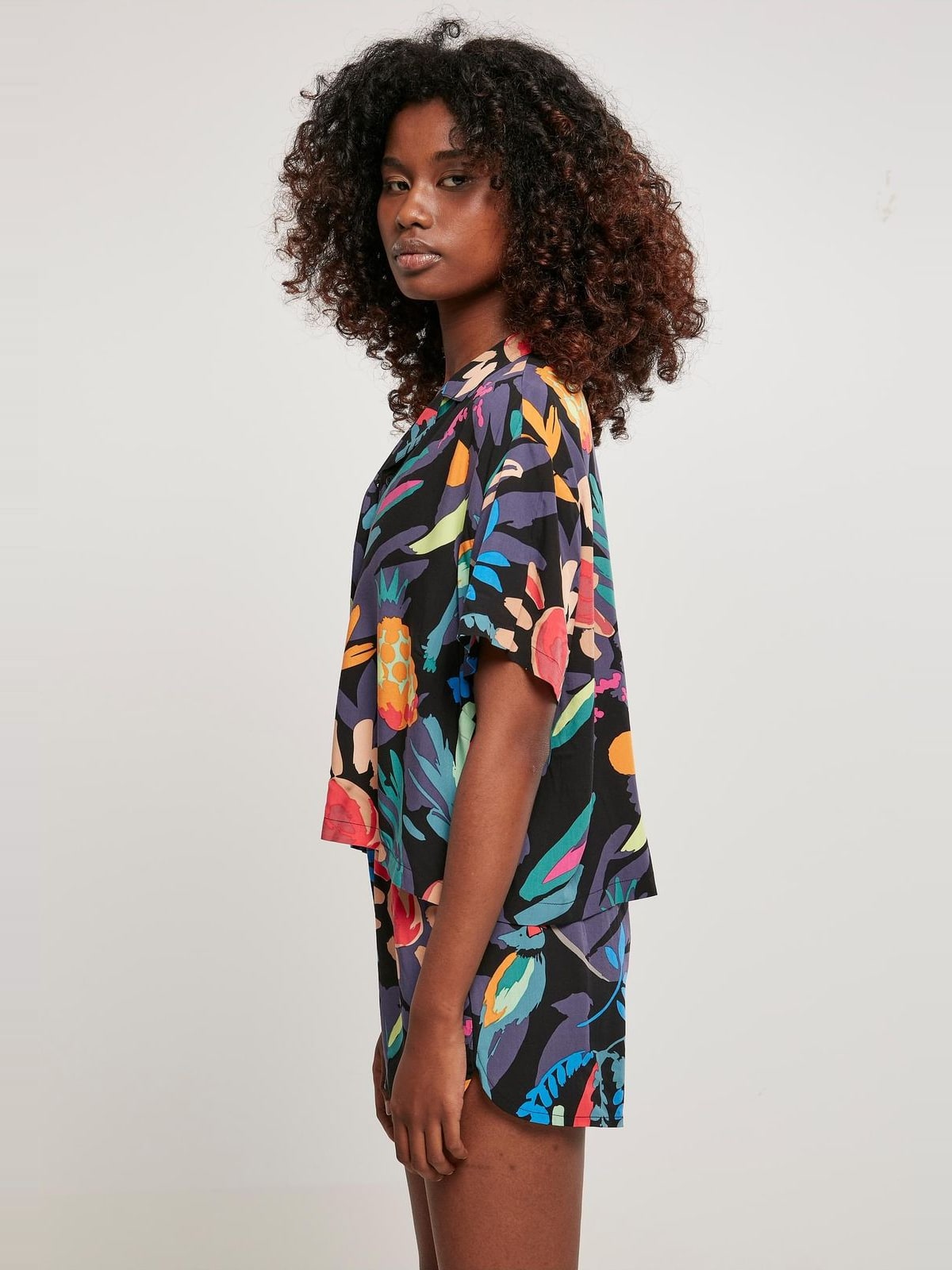 Γυναικείο Πουκάμισο Viscose Resort Shirt TB4365 Urban Classics Black Fruity