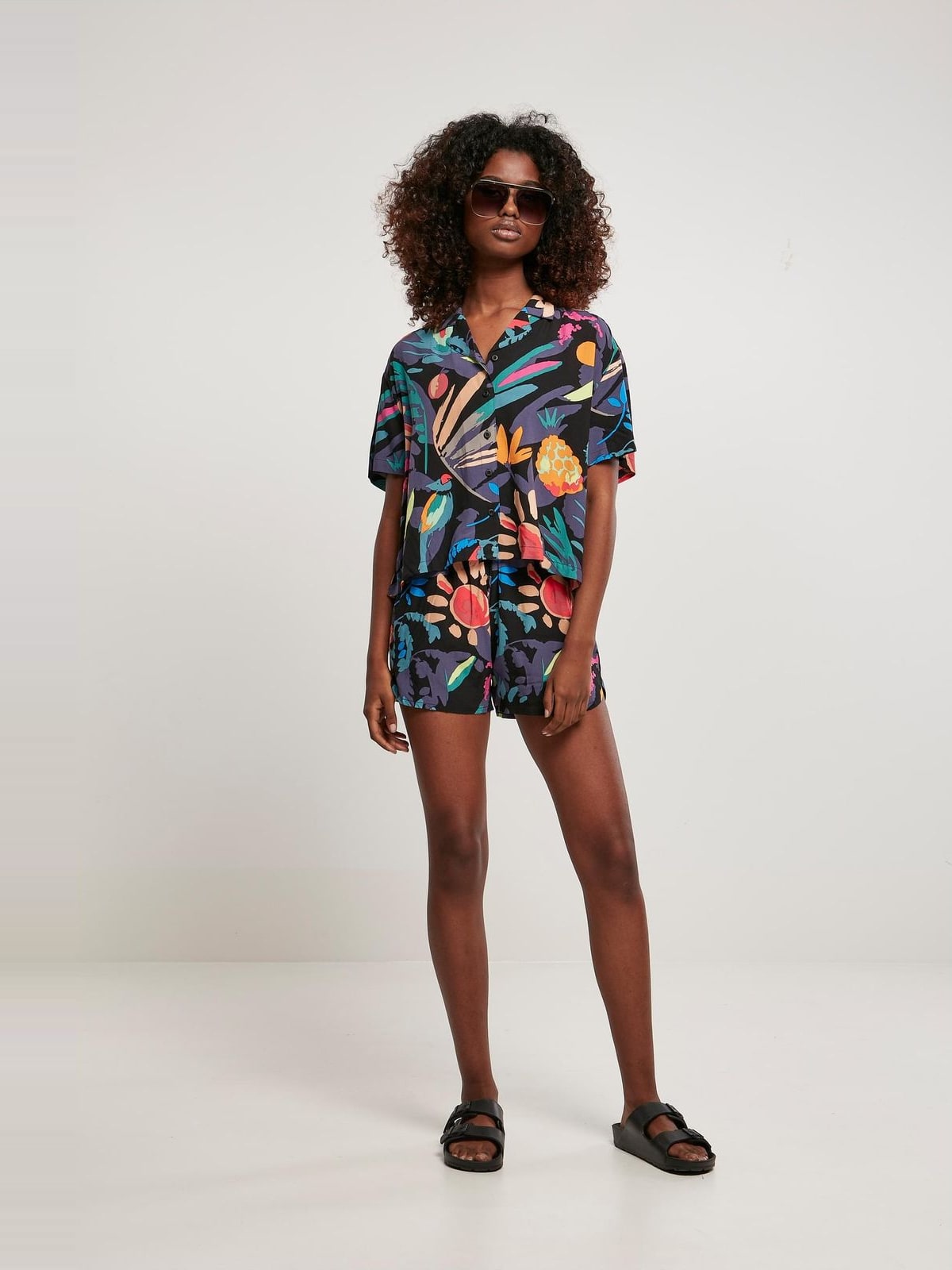 Γυναικείο Πουκάμισο Viscose Resort Shirt TB4365 Urban Classics Black Fruity