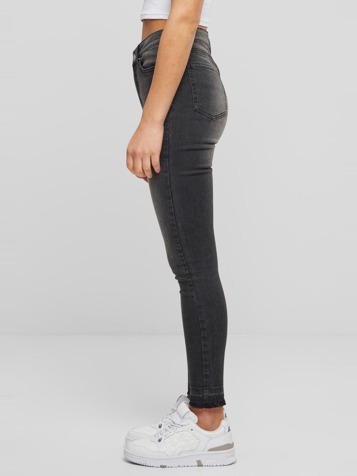 Skinny Fit Jeans TB6865-00709 Urban Classics black washed