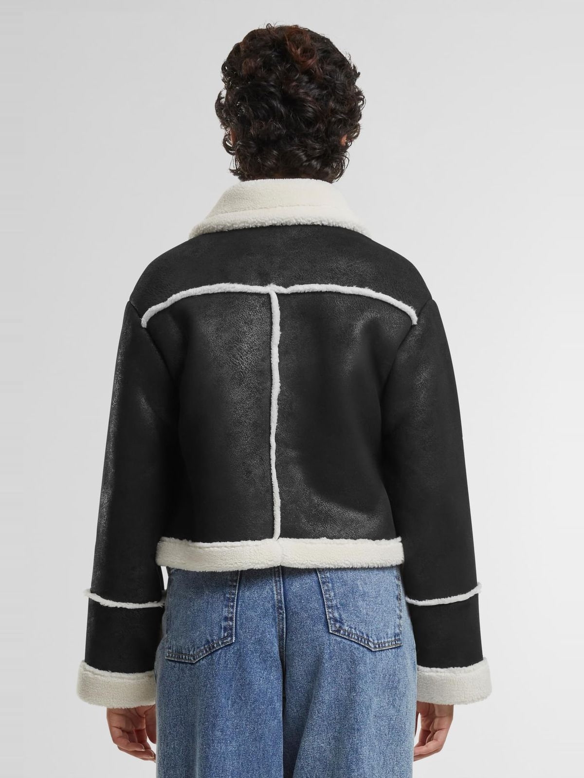 Γυναικείο Μπουφάν Shearling TB7076-03275 Urban Classics black/whitesand