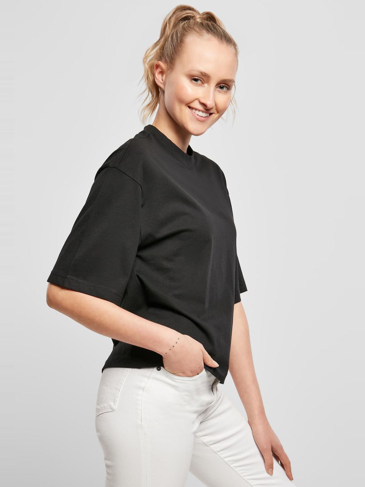 Oversized μπλούζα Ladies Essentials με μαλακό οργανικό βαμβάκι TB4077-00007 Urban Classics black