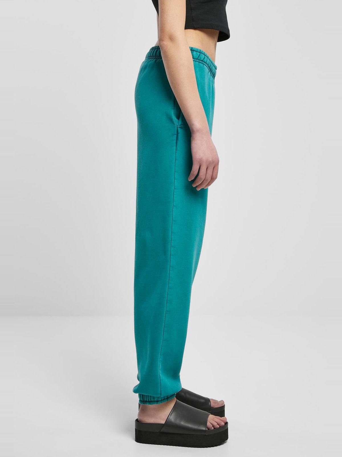 Γυναικείες παντελόνες φόρμας High Waist με stone washing TB6035-04429 Urban Classics watergreen