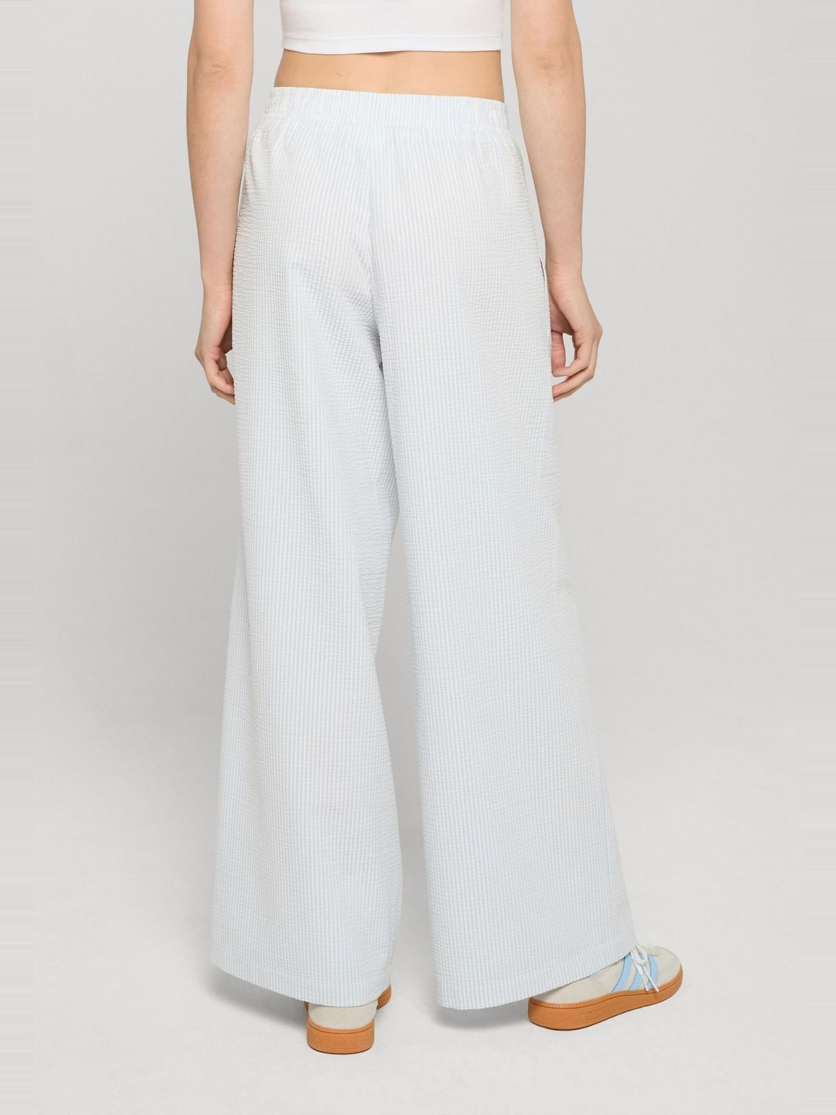 Γυναικείες παντελόνες Seersucker Resort Pants με ελαστική μέση TB8358-22394 Urban Classics freezeblue/white