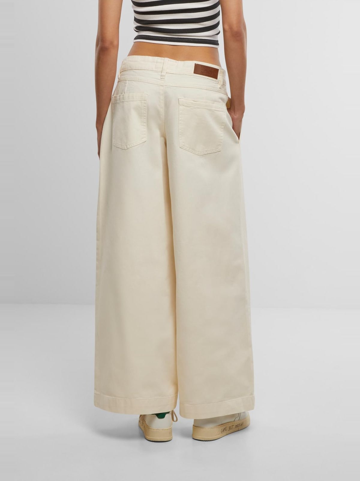 Φαρδύ παντελόνι τζιν Ladies Wide Leg Light Denim Pants με 100% βαμβάκι TB7192-02903 Urban Classics whitesand
