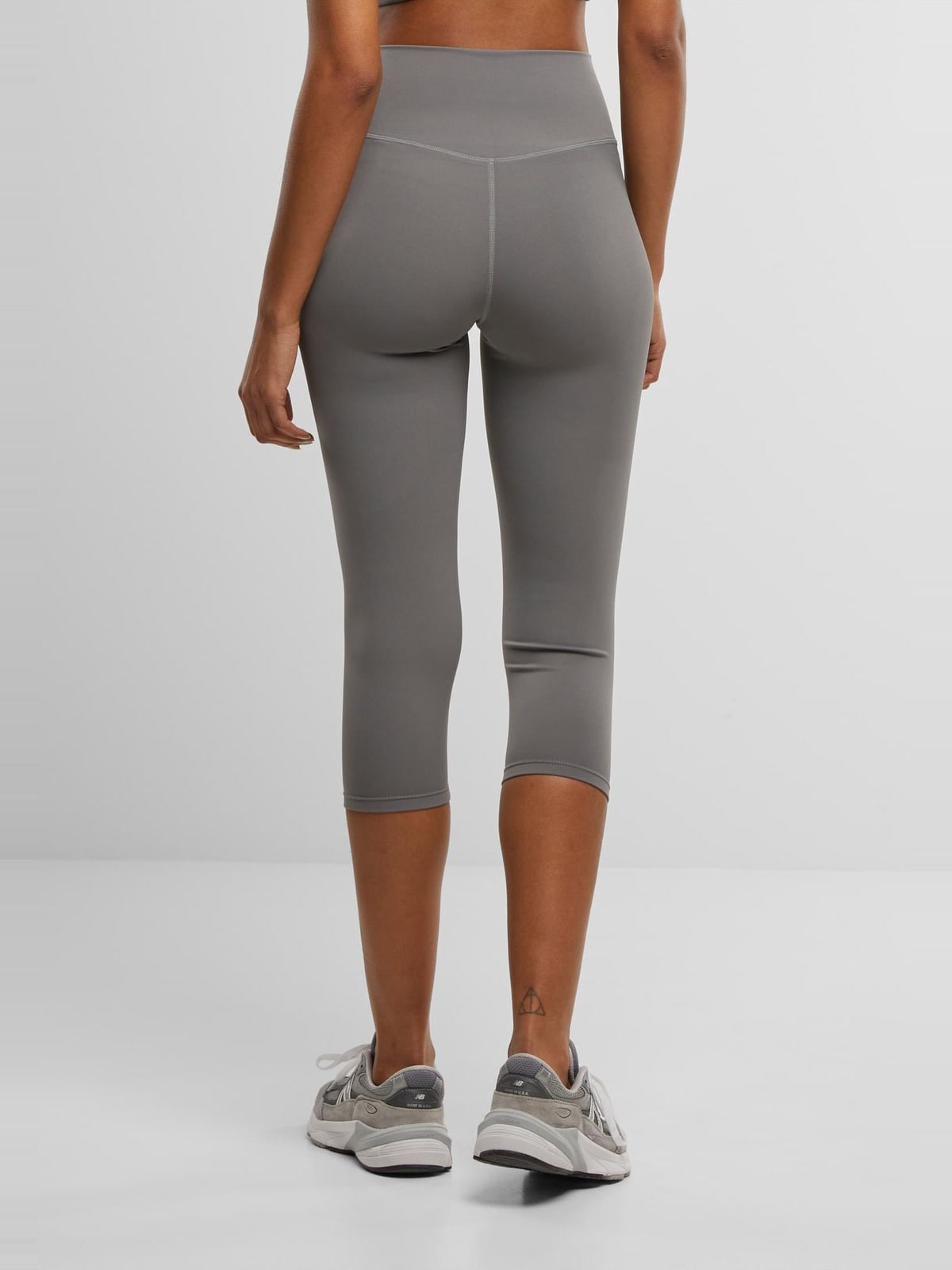 Γυναικεία Capri Leggings skinny εφαρμογή για άνεση TB7808-20523 Urban Classics senior grey