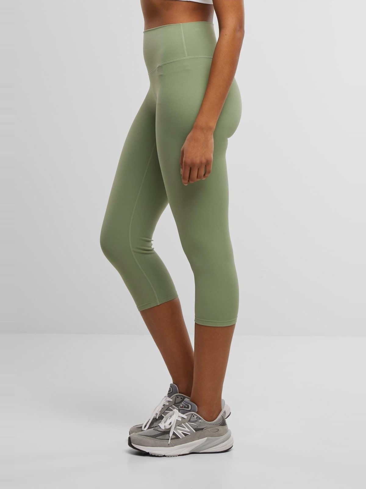 Γυναικεία Capri Leggings skinny εφαρμογή για άνεση TB7808-20524 Urban Classics matcha green